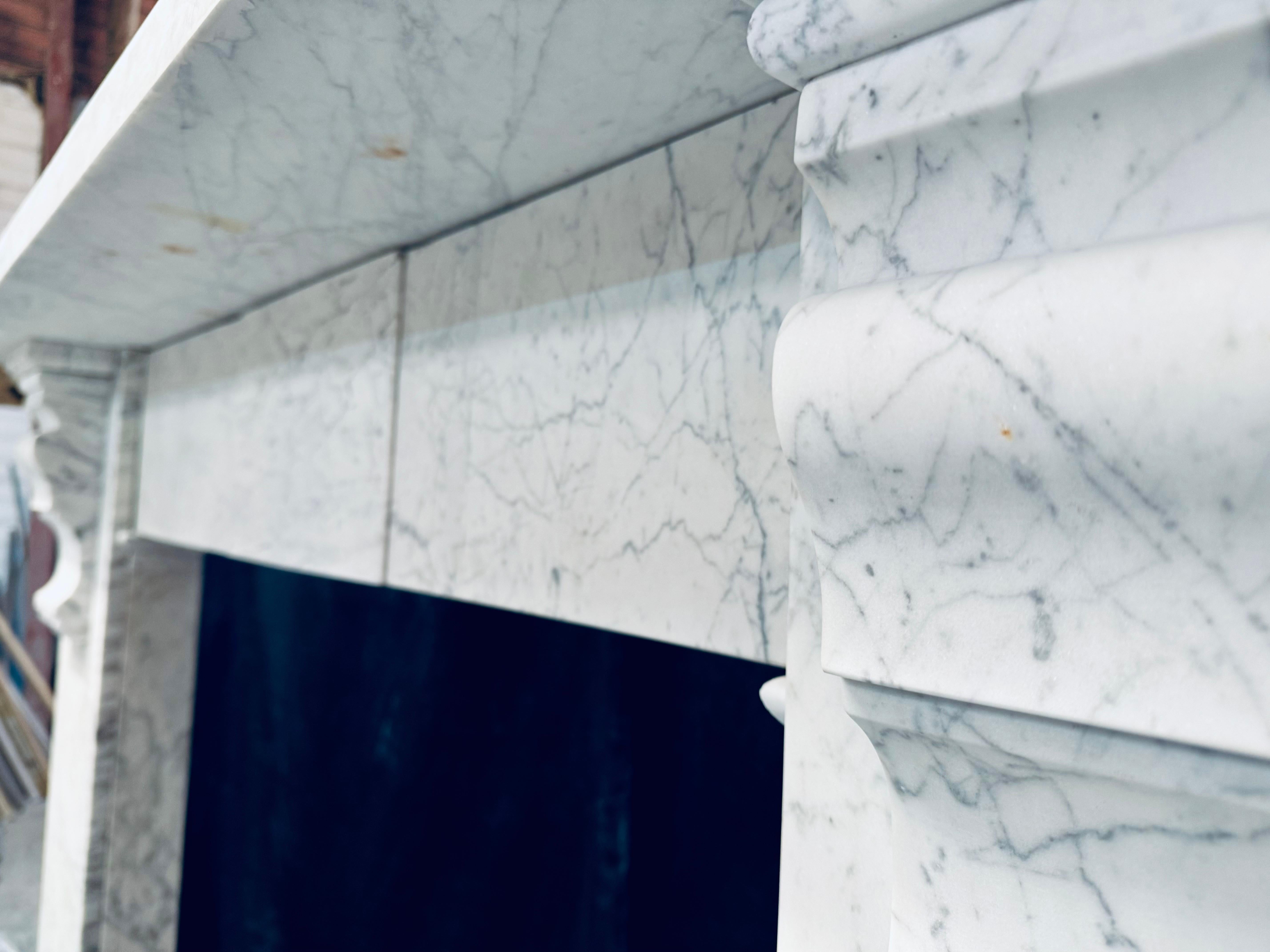 19th Century Scottish Victorian Carrara Marble Corbeled Fireplace. For Sale 7