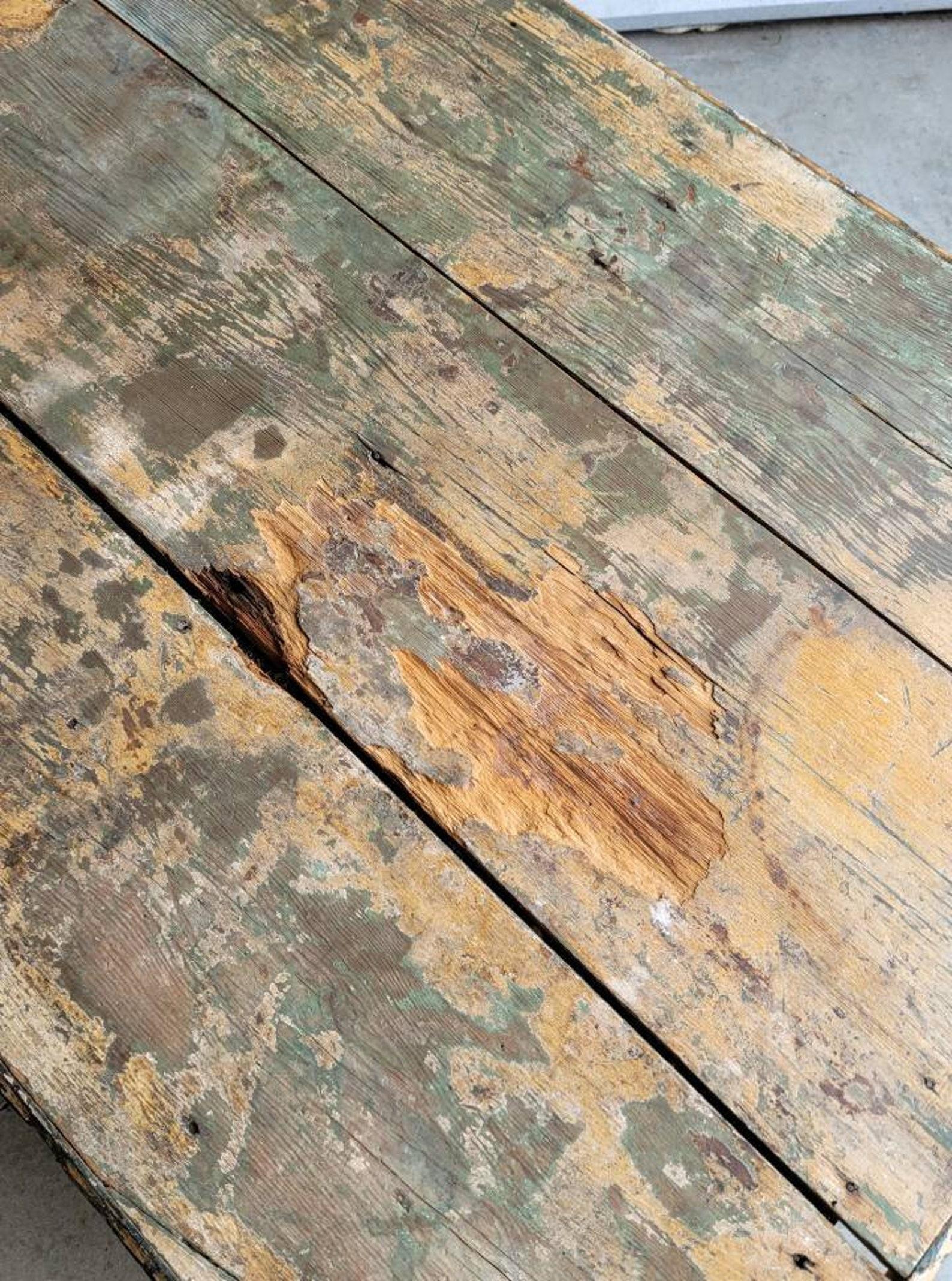 19th Century Scottish Victorian Painted Pine Farmhouse Coffee Table 3