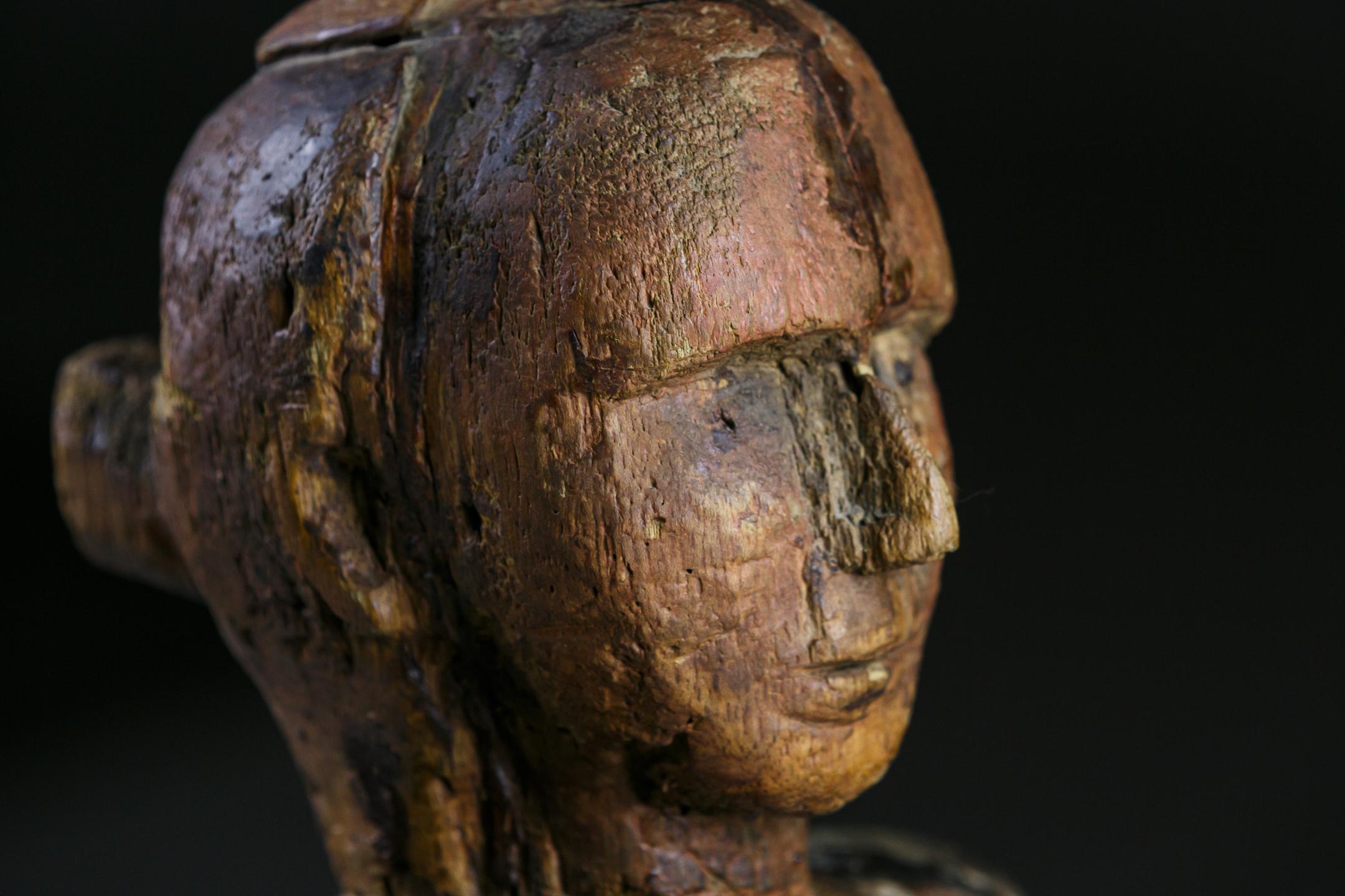 19th Century Sculptural Carving of a Woman For Sale 6