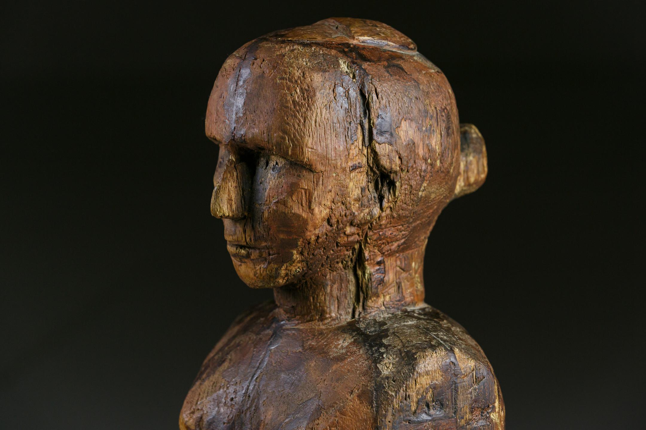 19th Century Sculptural Carving of a Woman For Sale 3
