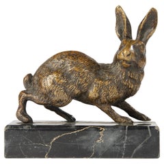 Scultura del XIX secolo - Bronzo - Lepre in corsa su base di marmo