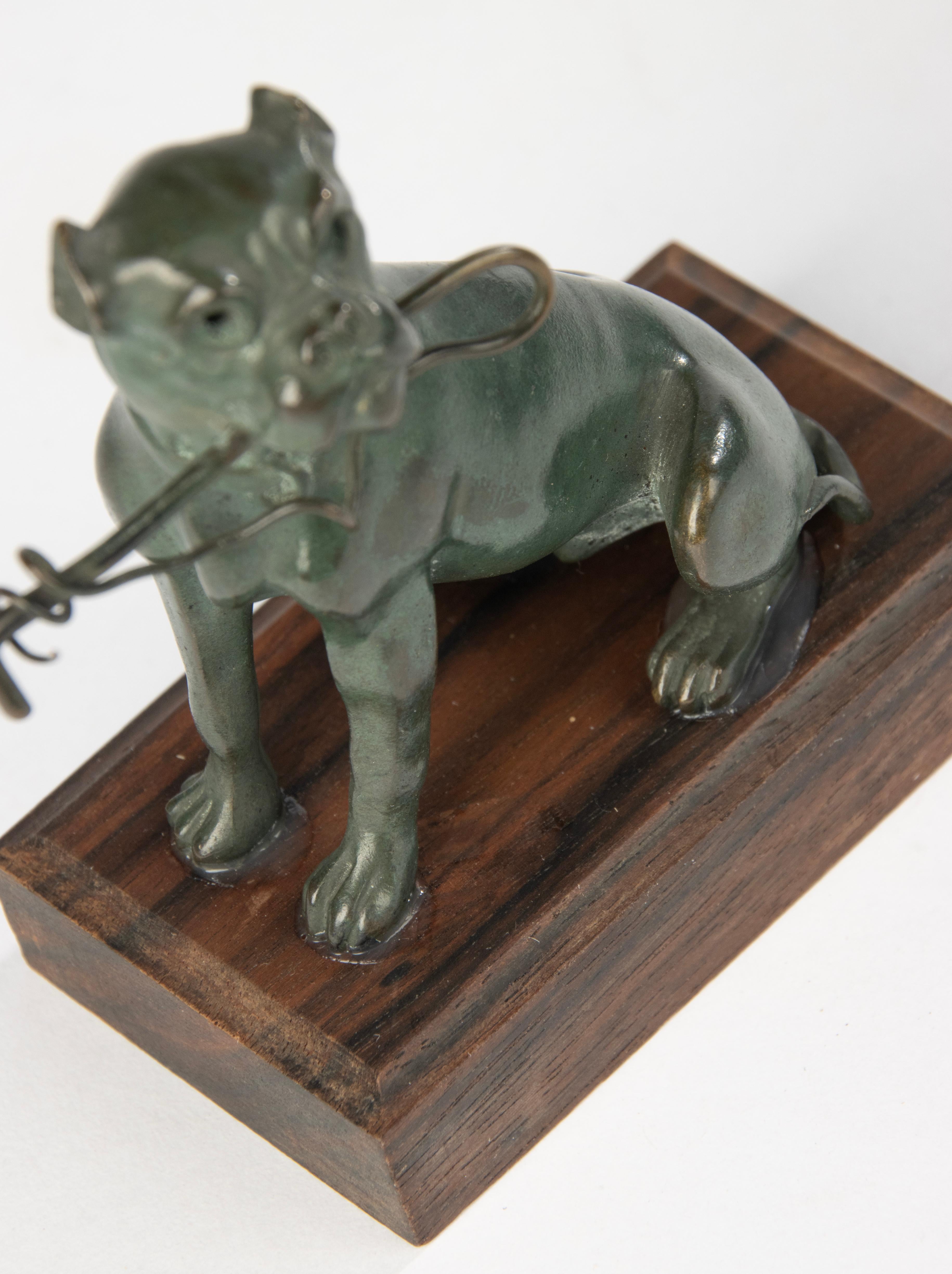 19th Century Sculpture of a Bulldog - Green Patina - Animal Sculpture For Sale 4