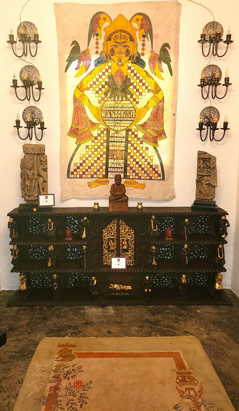 19th Century SE Asian Highly Carved Wooden and Gilded Floor/Wall Cabinet For Sale 12