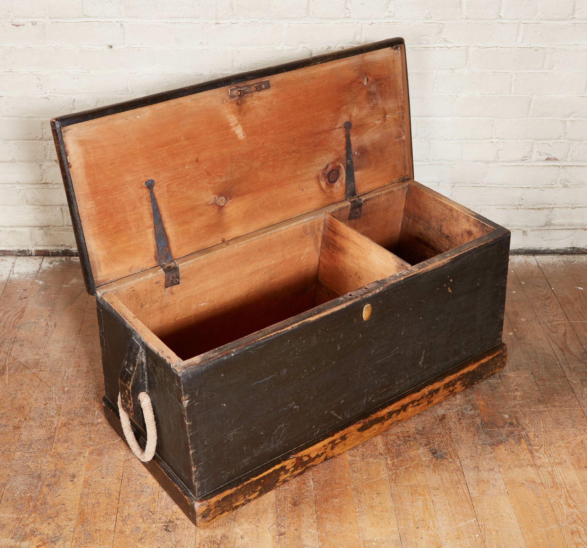 19th Century Seaman's Chest In Good Condition In Greenwich, CT