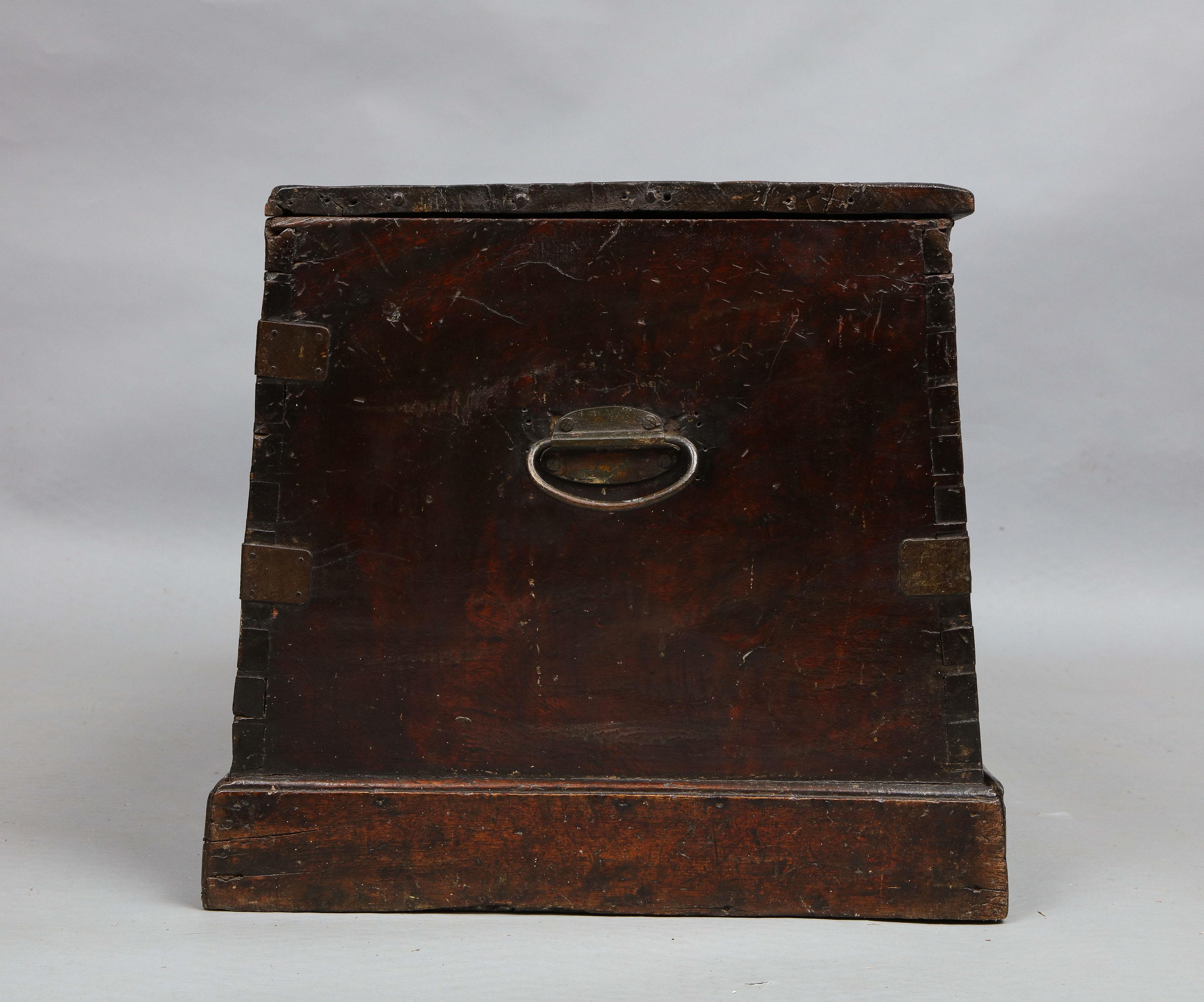 19th Century Seaman's Chest In Fair Condition For Sale In Greenwich, CT