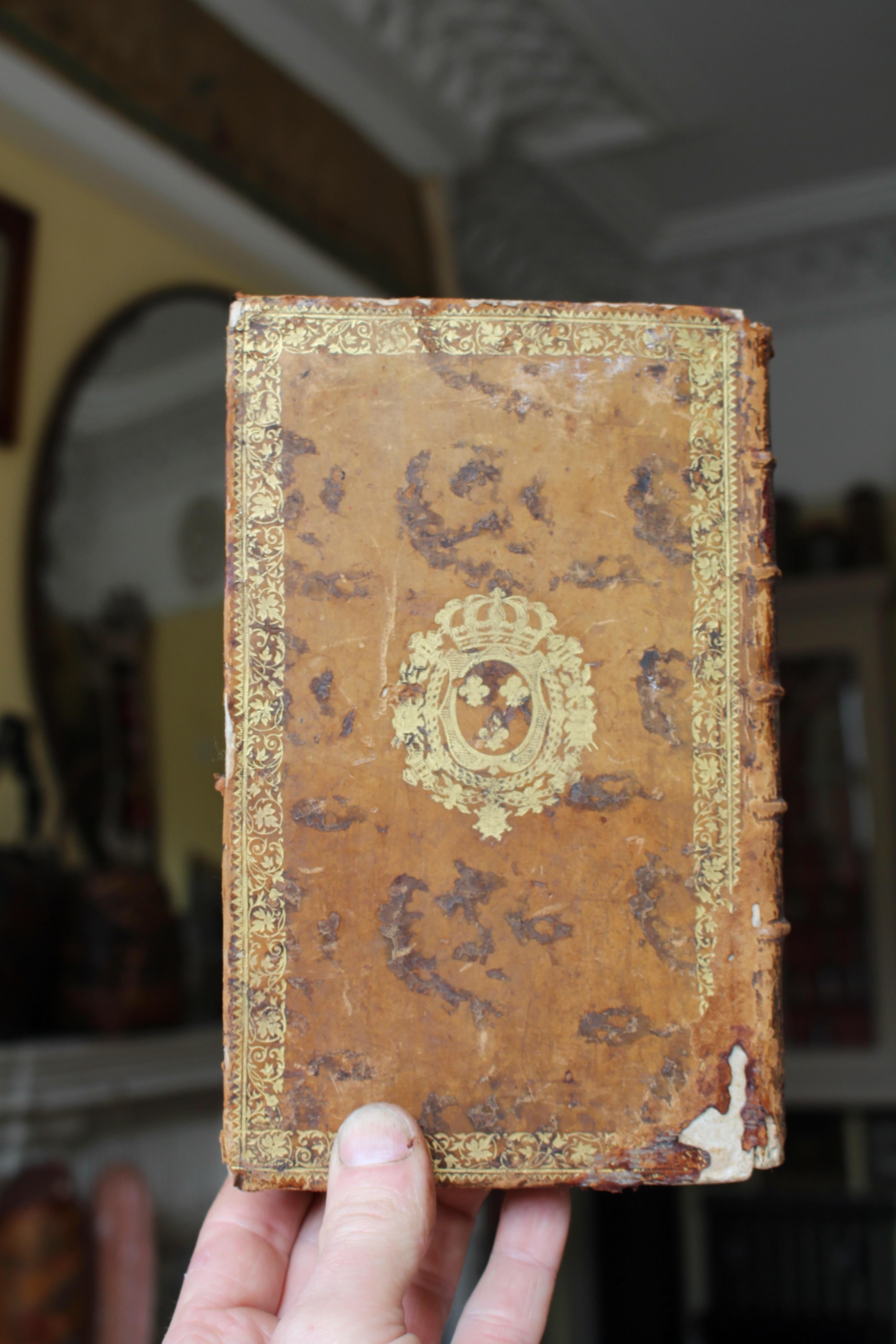 19th Century Secret Leather Bound Book Box For Sale 3