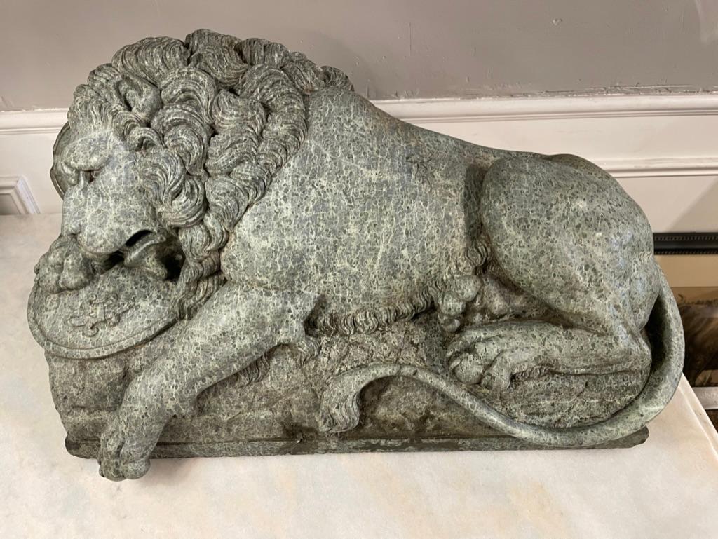 19th Century Serpentine Carving of 'The Dying Lion' After Bertel Thorvaldsen  For Sale 11