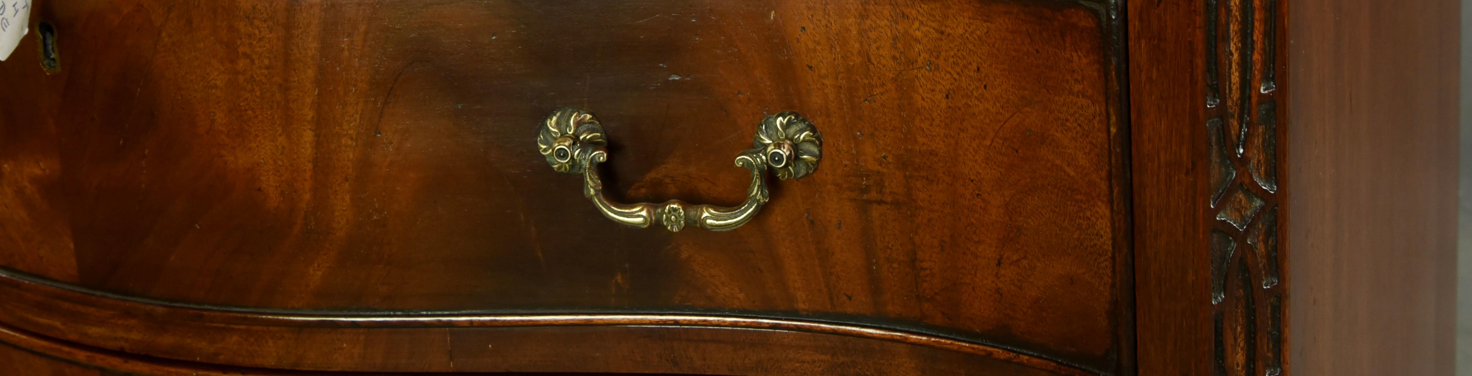 Late 19th Century 19th century serpentine mahogany bachelors chest