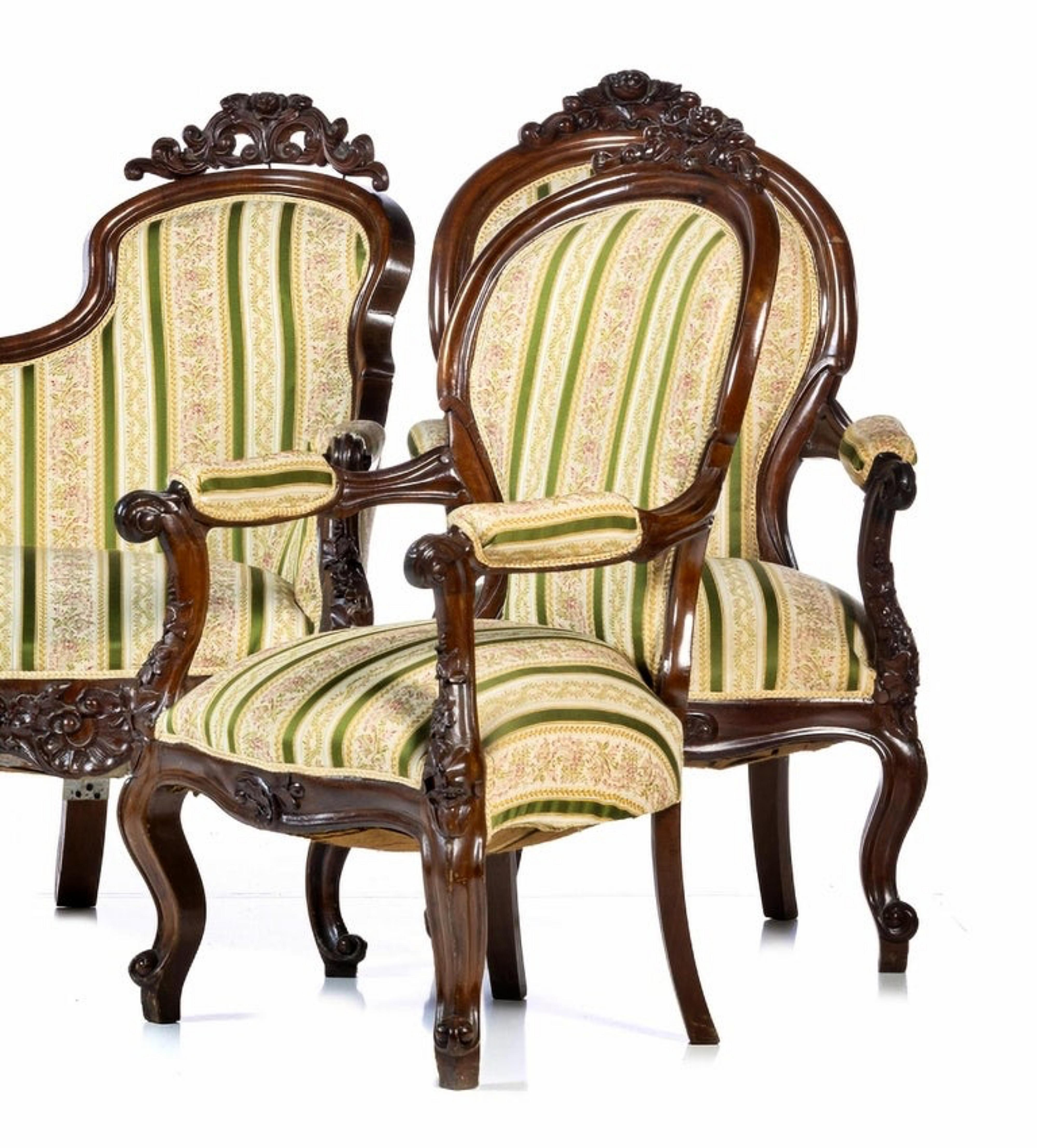 Renaissance 19th Century Set Canape and Two Armchairs For Sale