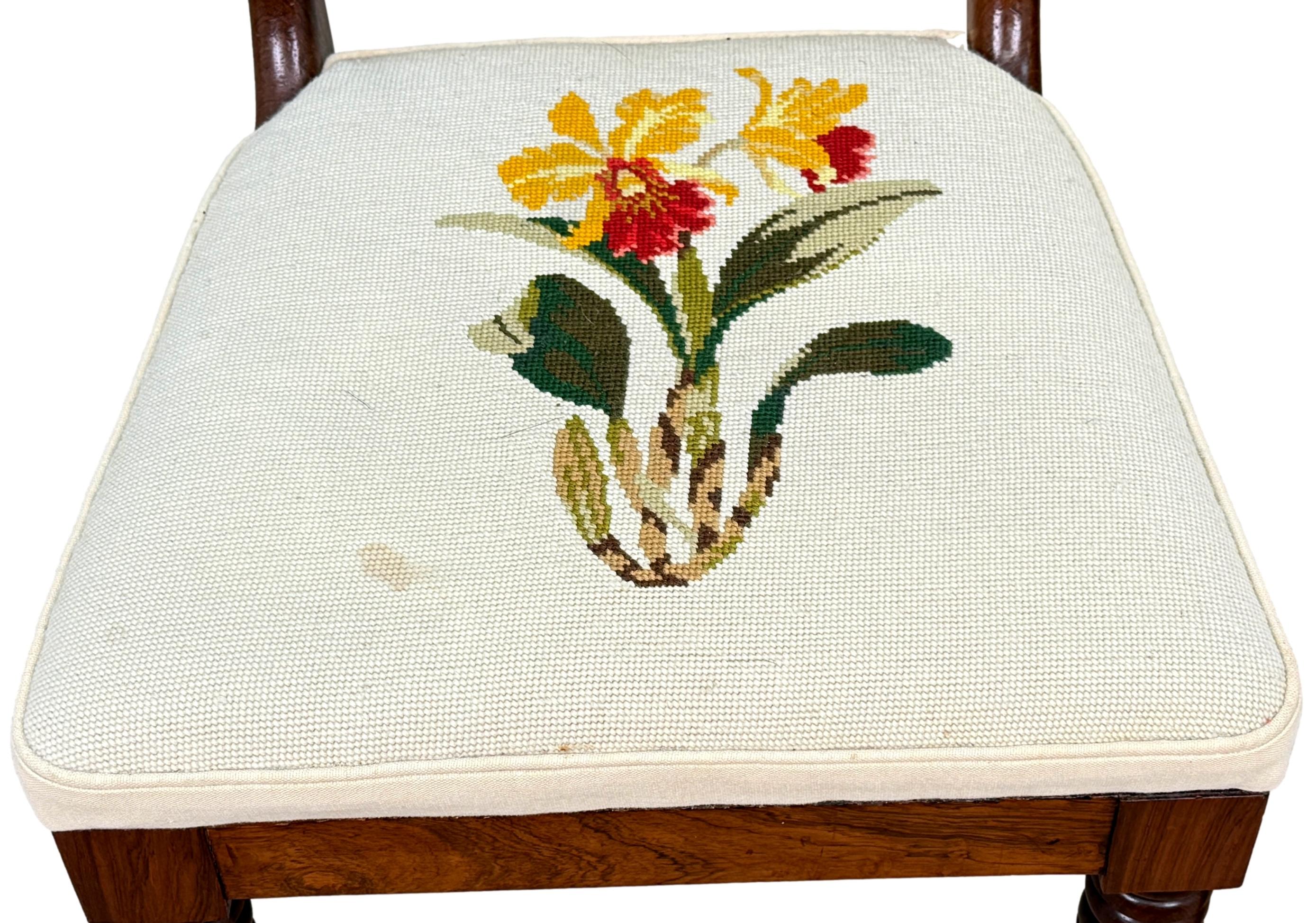 Set di 10 sedie da pranzo Regency in palissandro del XIX secolo in vendita 5