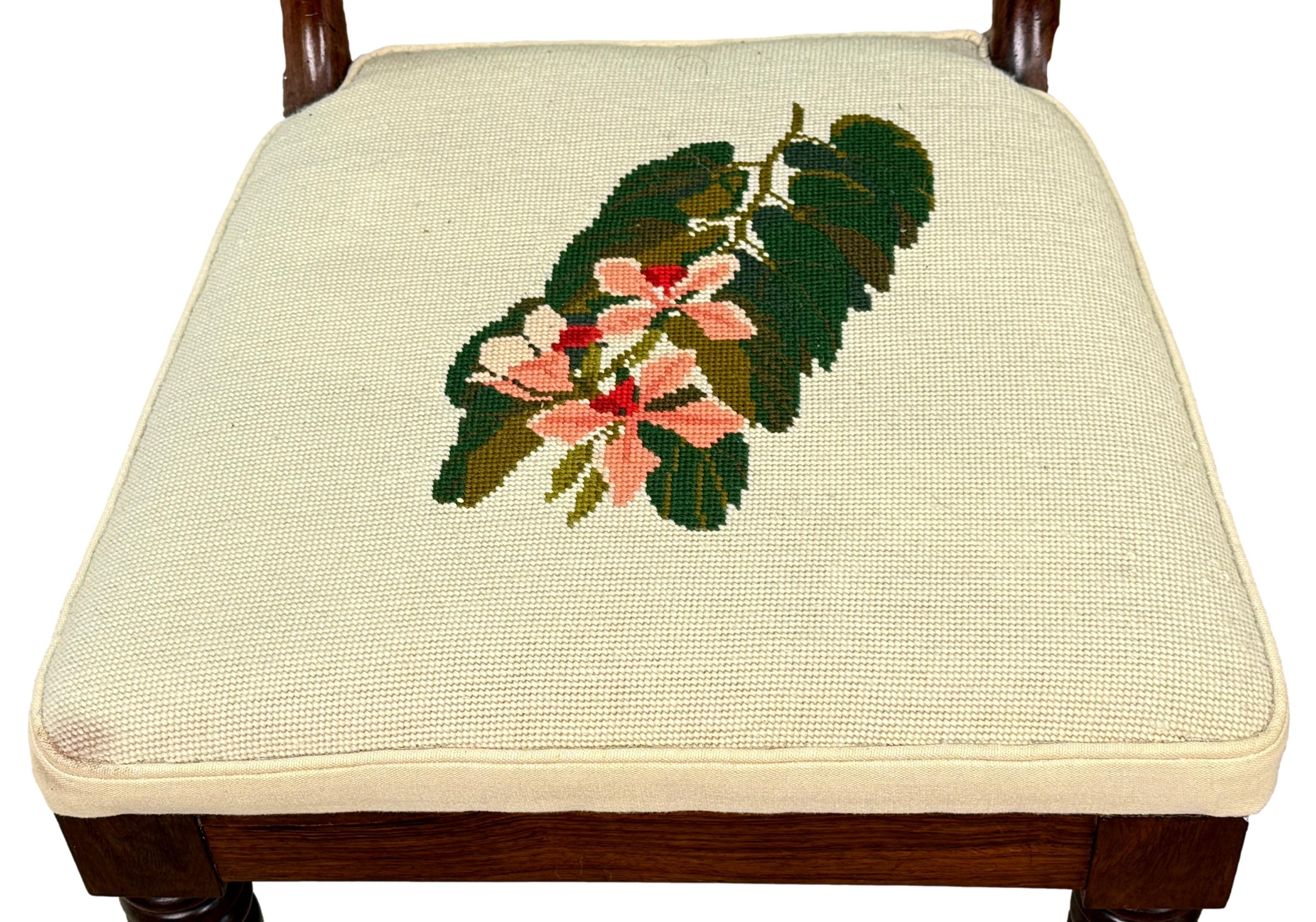 Set di 10 sedie da pranzo Regency in palissandro del XIX secolo in vendita 4