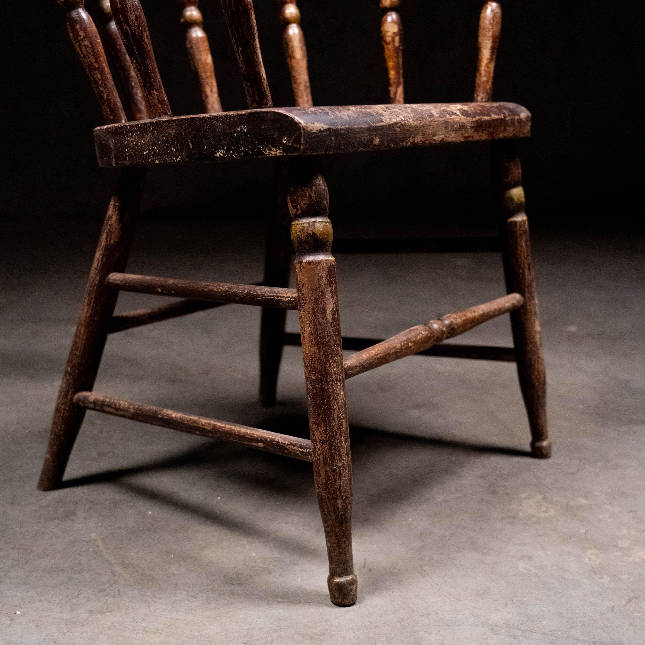 Ensemble de 16 chaises à collier du 19e siècle provenant de la loge des odd fellows en vente 1