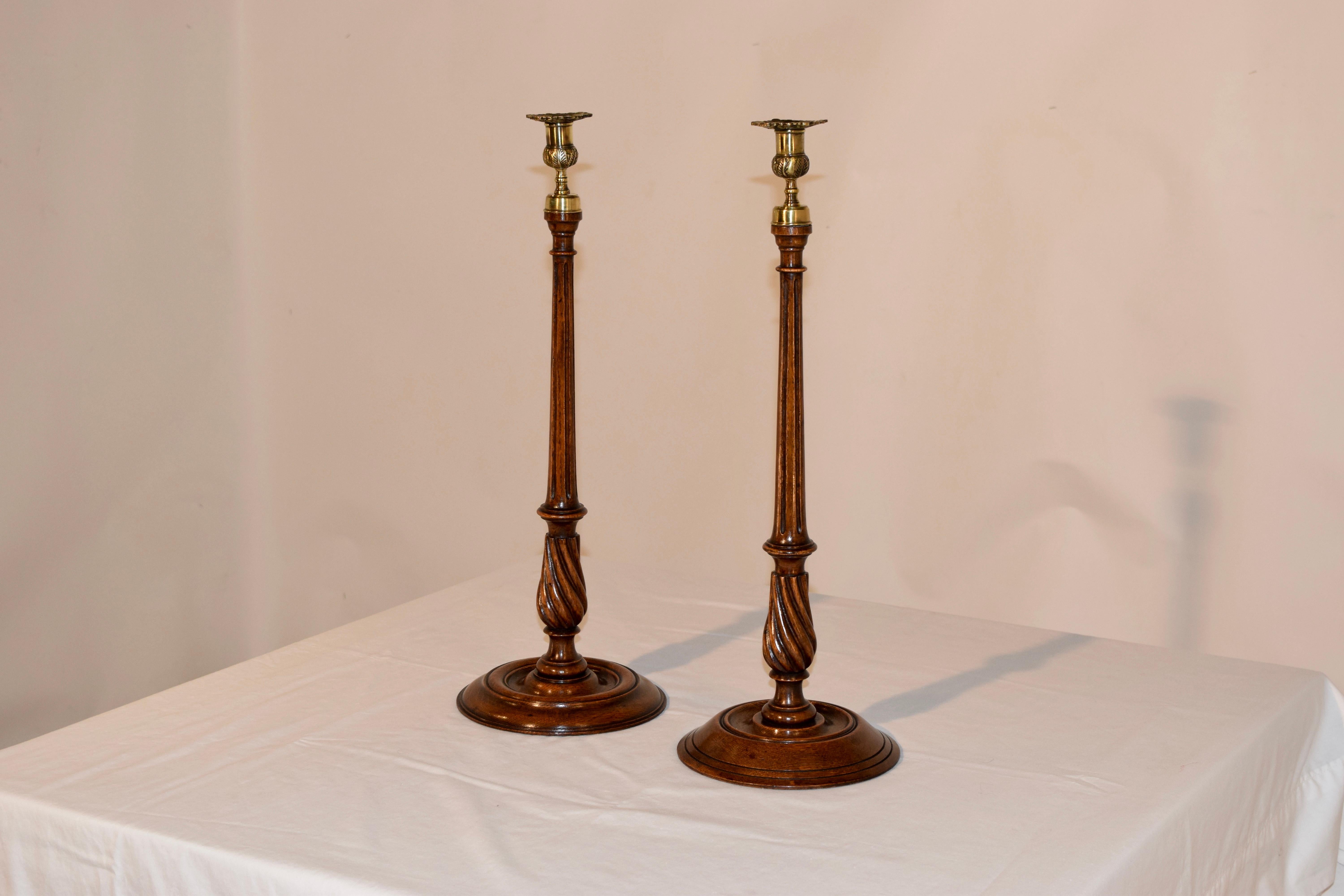 English 19th Century Set of 2 Tall Candlesticks For Sale