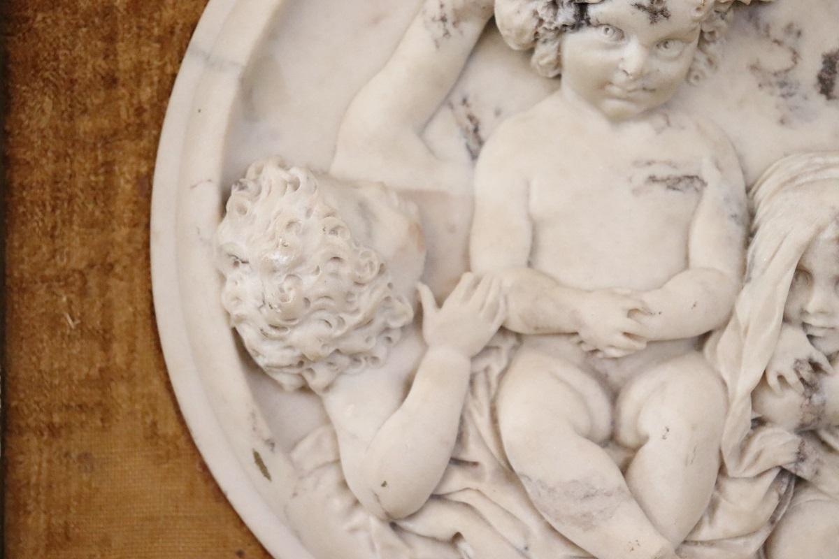 19th Century Set of 2 White Marble Bas-Relief Sculptures with Frame, Signed 3