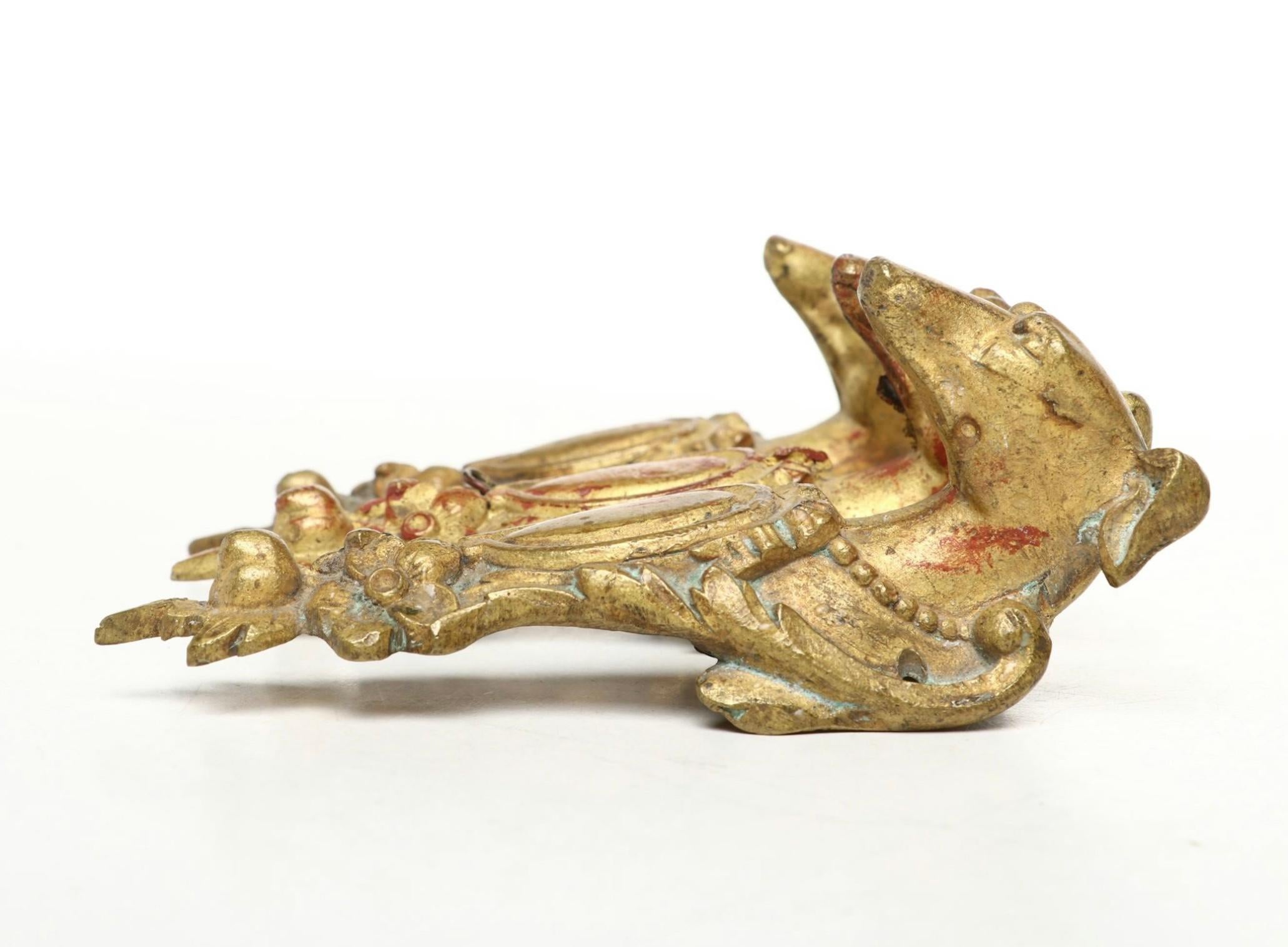 19th Century set of 3 Gilt Bronze Dog Head Door Handles or Drawer Pulls In Good Condition For Sale In Palm Springs, CA