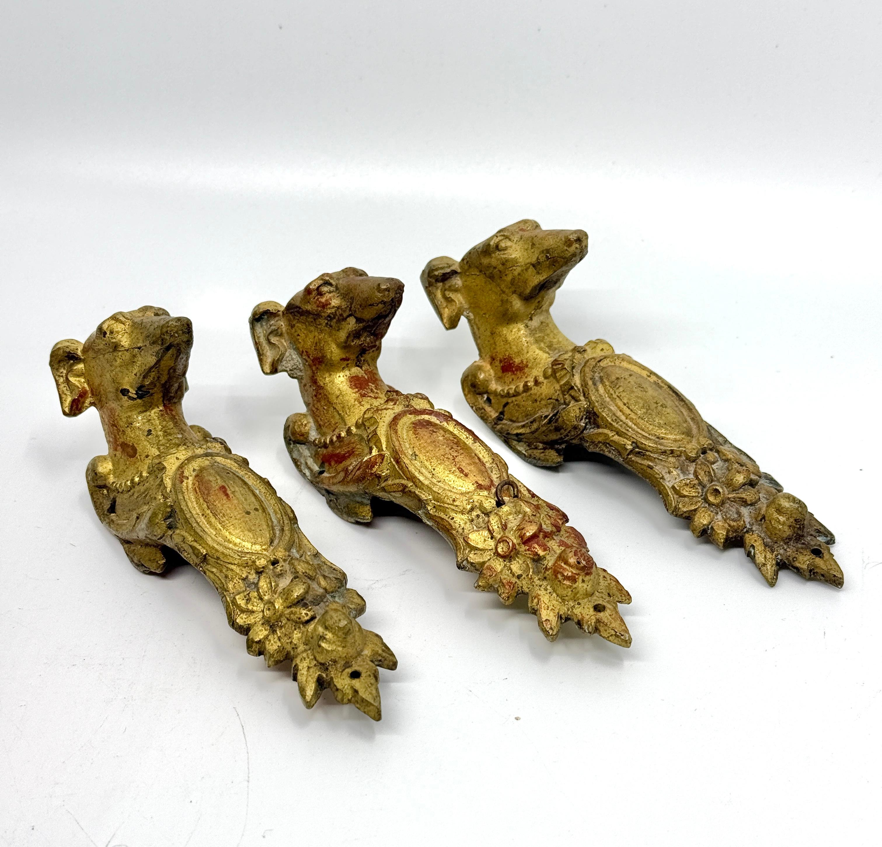 19th Century set of 3 Gilt Bronze Dog Head Door Handles or Drawer Pulls For Sale 1