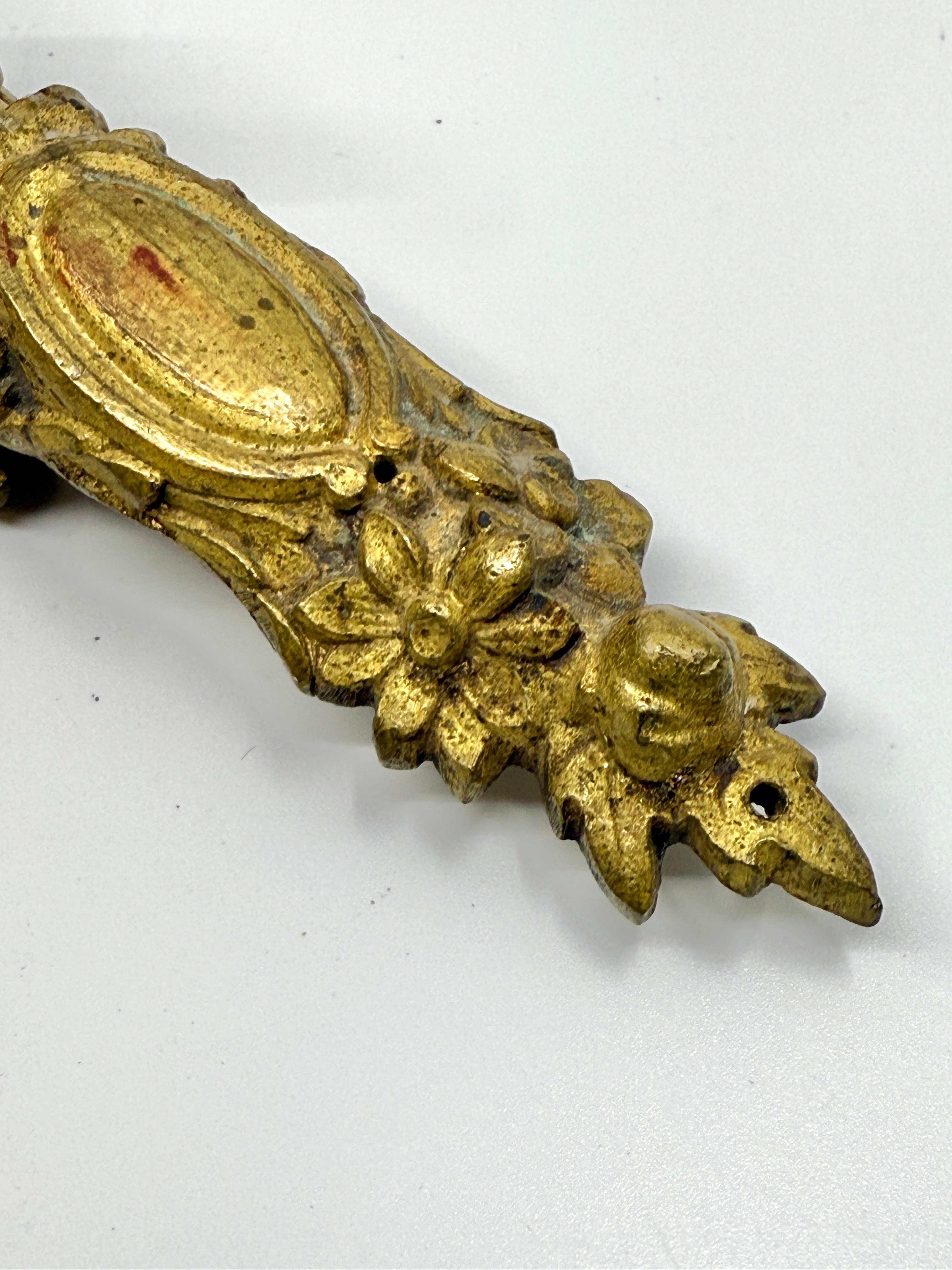 19th Century set of 3 Gilt Bronze Dog Head Door Handles or Drawer Pulls For Sale 3