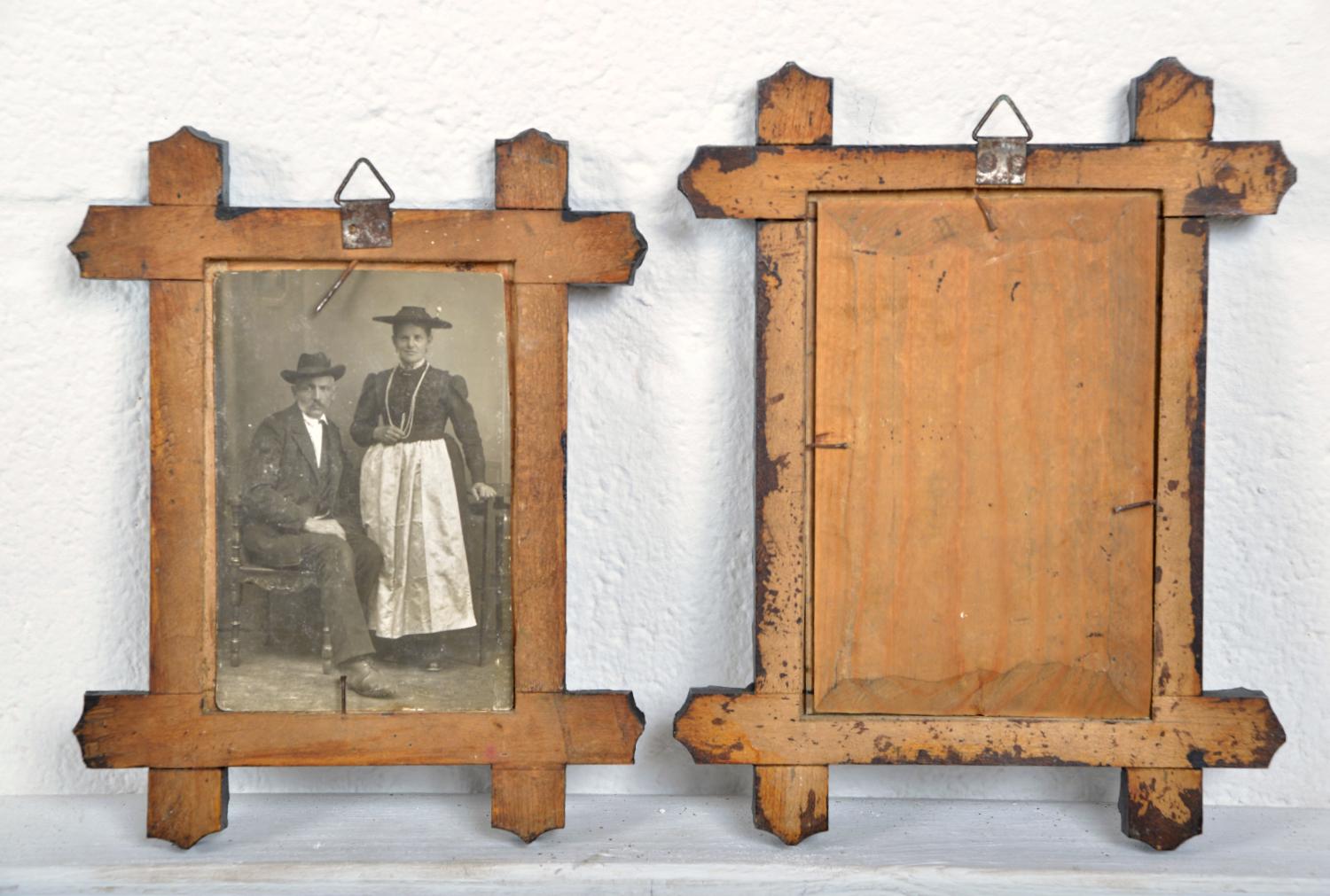 19th Century Set of 5 Bavarian Black Forest Ebonised Picture Frames Folk Art  For Sale 8