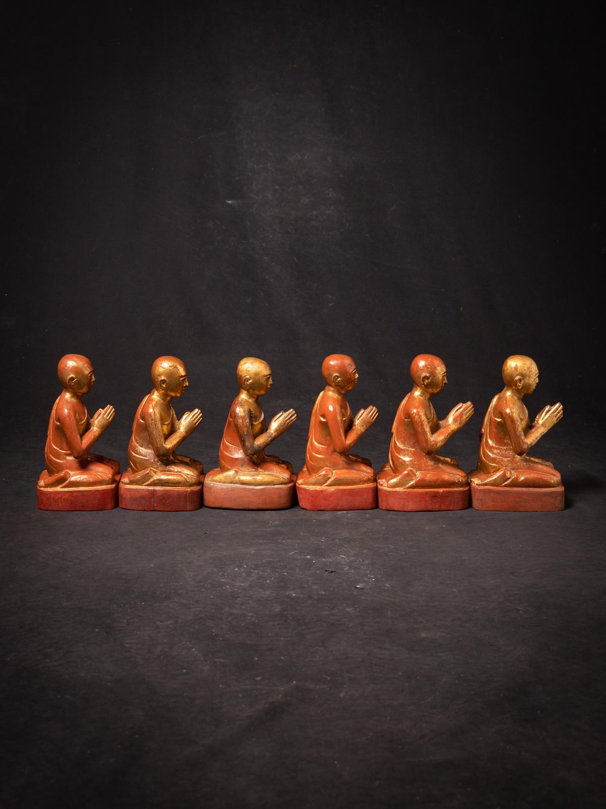 19th century set of 6 antique wooden Burmese Monk statues in Namaskara Mudra For Sale 1