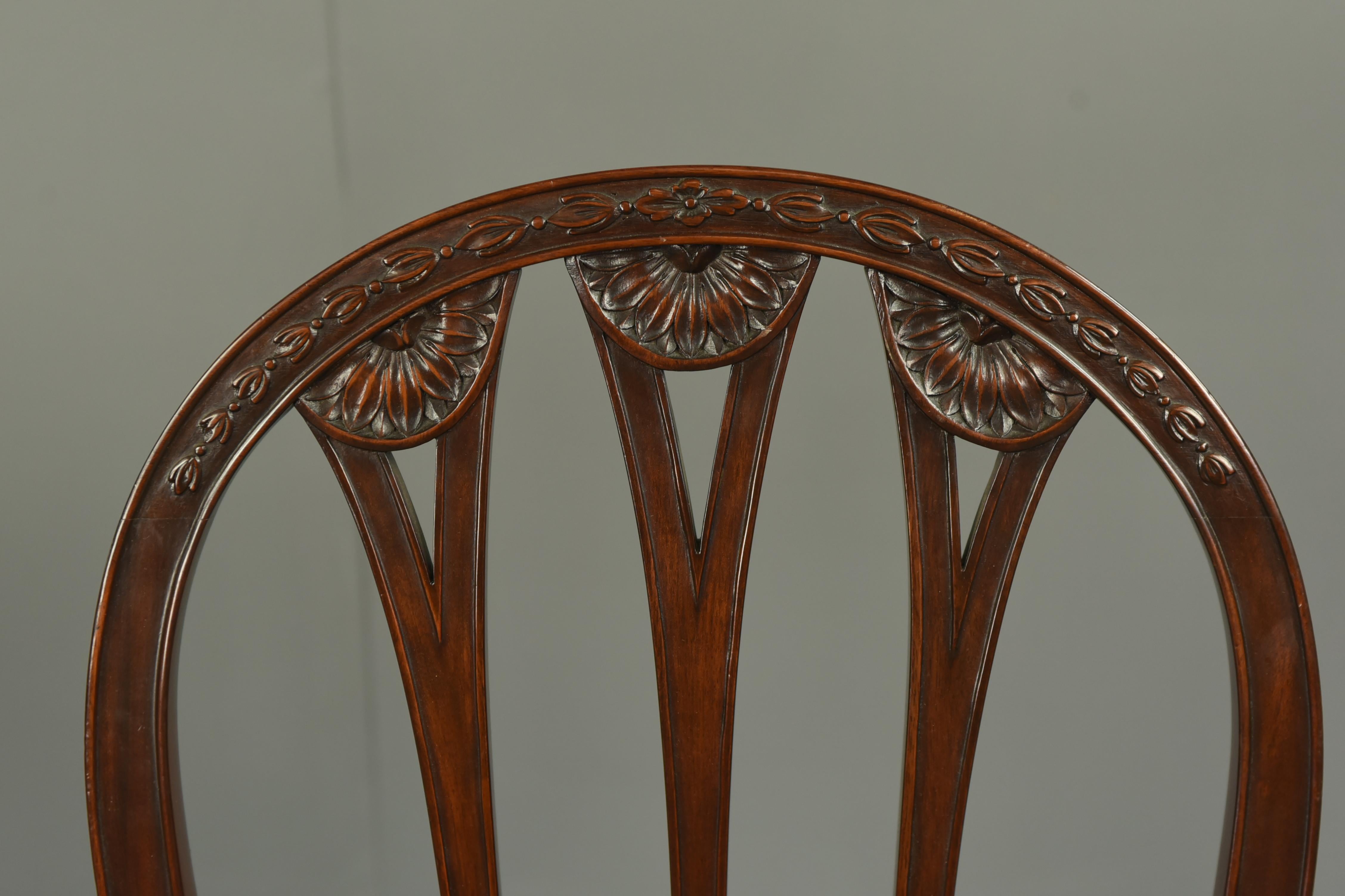 19th century set of 8 mahogany Hepplewhite style dining chairs For Sale 4