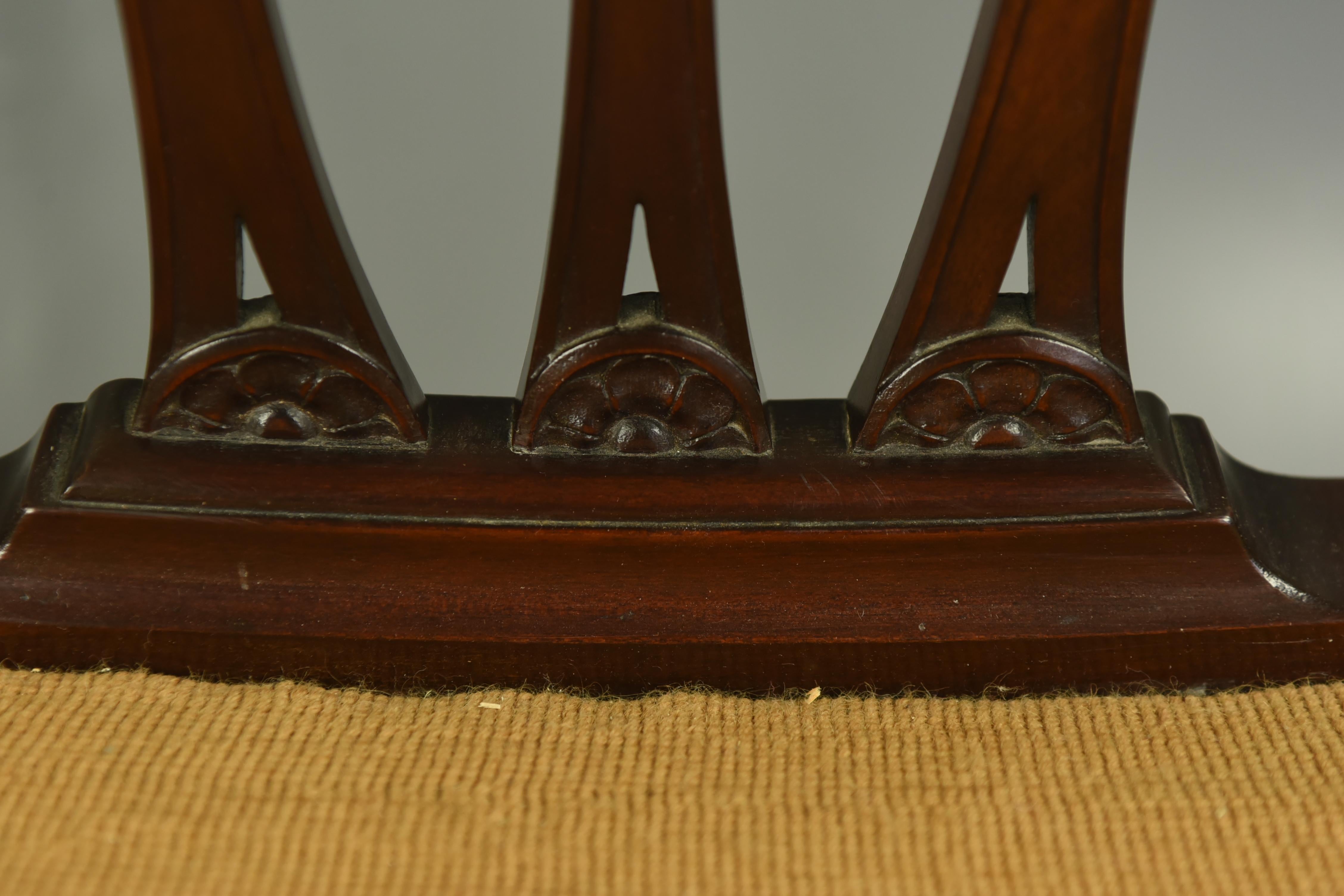 19th century set of 8 mahogany Hepplewhite style dining chairs For Sale 5