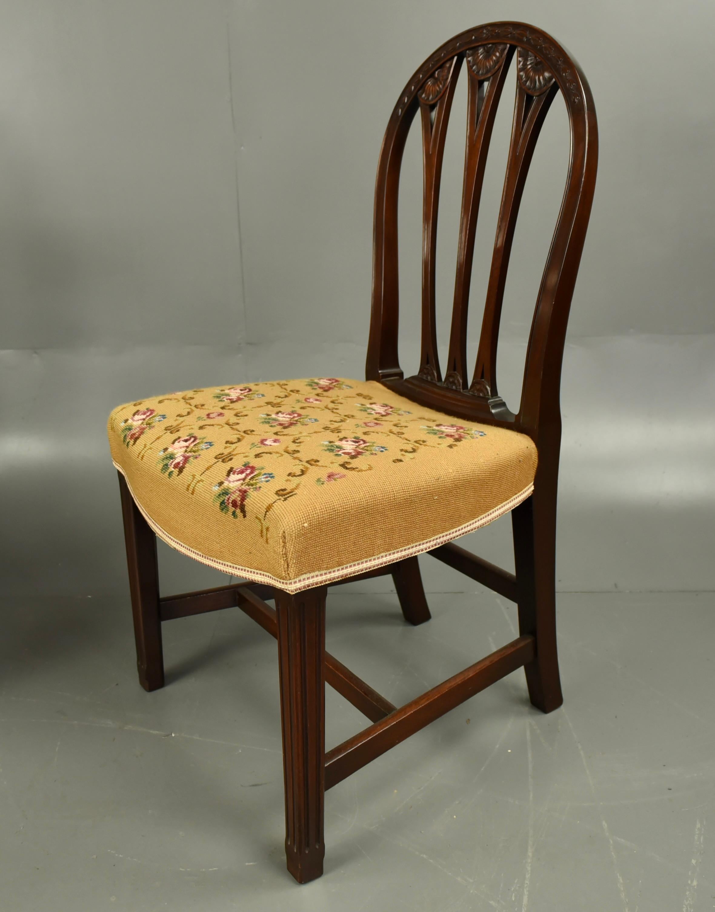19th century set of 8 mahogany Hepplewhite style dining chairs In Good Condition For Sale In Chelmsford, GB