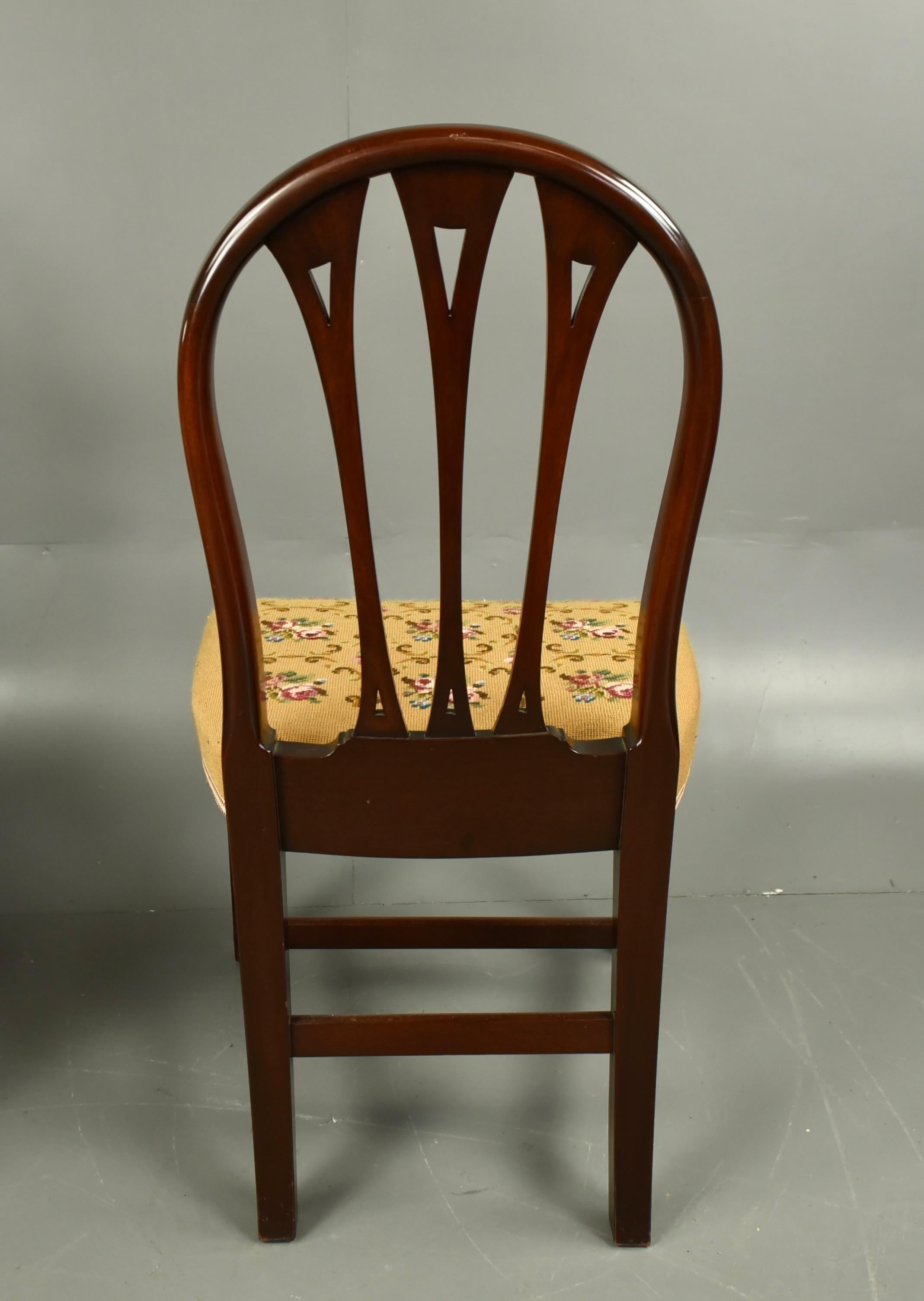 19th Century 19th century set of 8 mahogany Hepplewhite style dining chairs For Sale