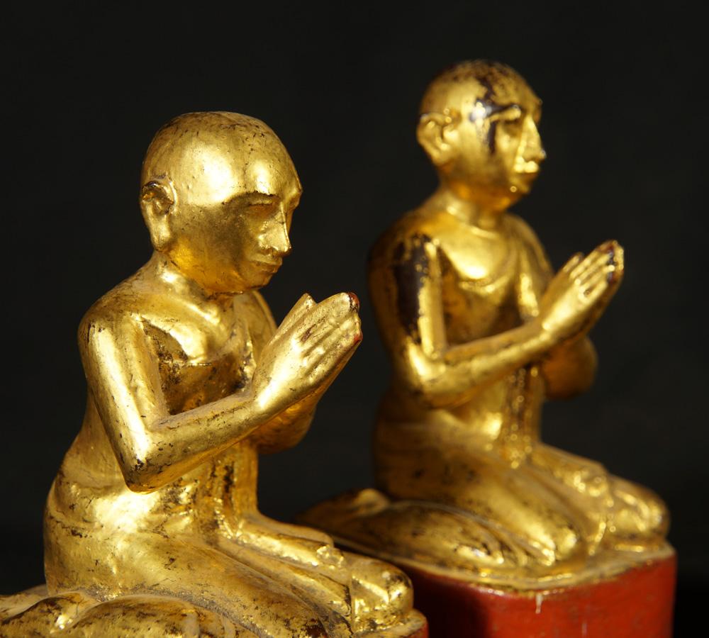 XIXe siècle 19e siècle Ensemble de statues de moines antiques de Birmanie en vente