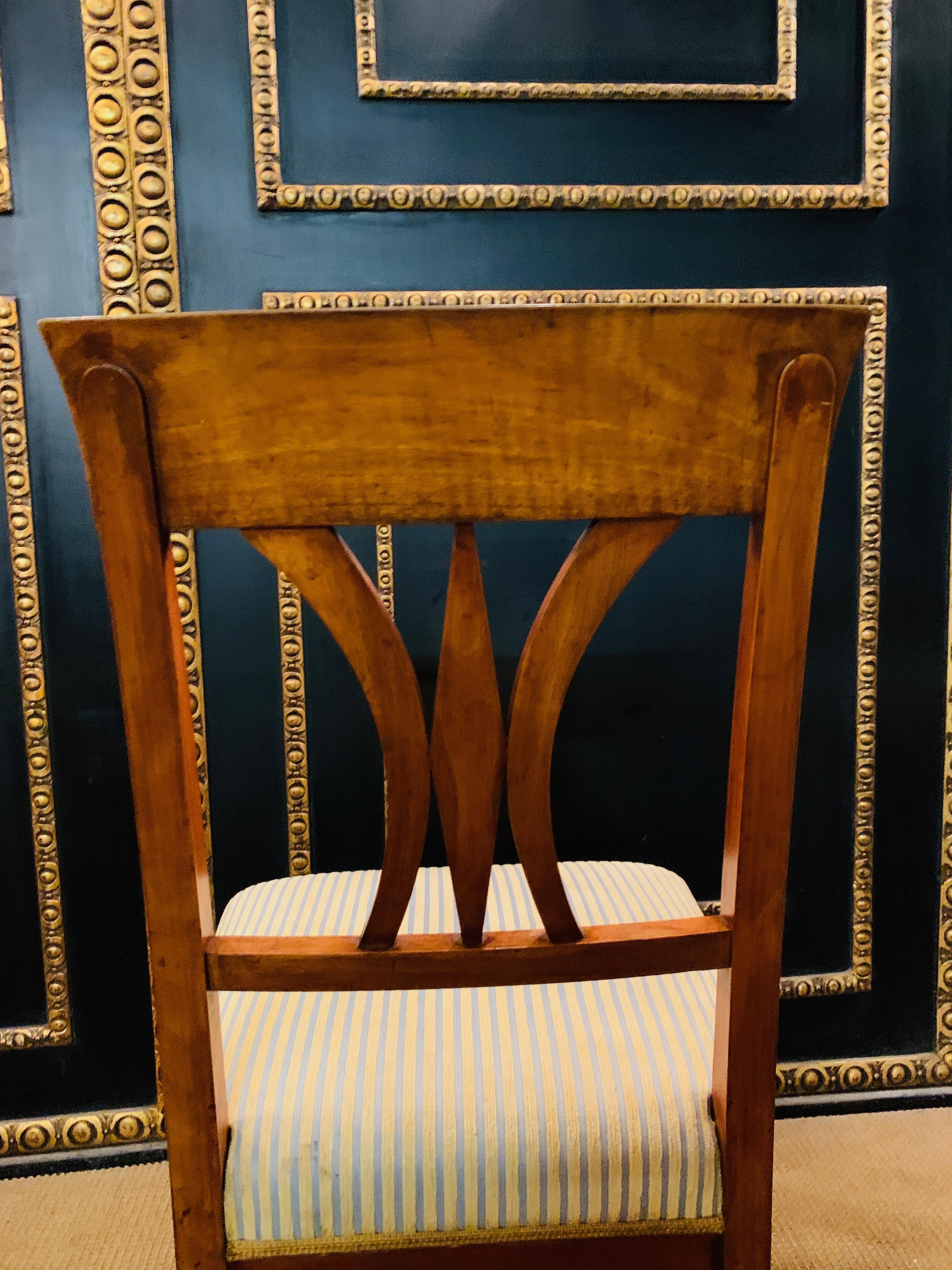 19th Century Set of antique Biedermeier Chairs Cherrywood, 1820  For Sale 11