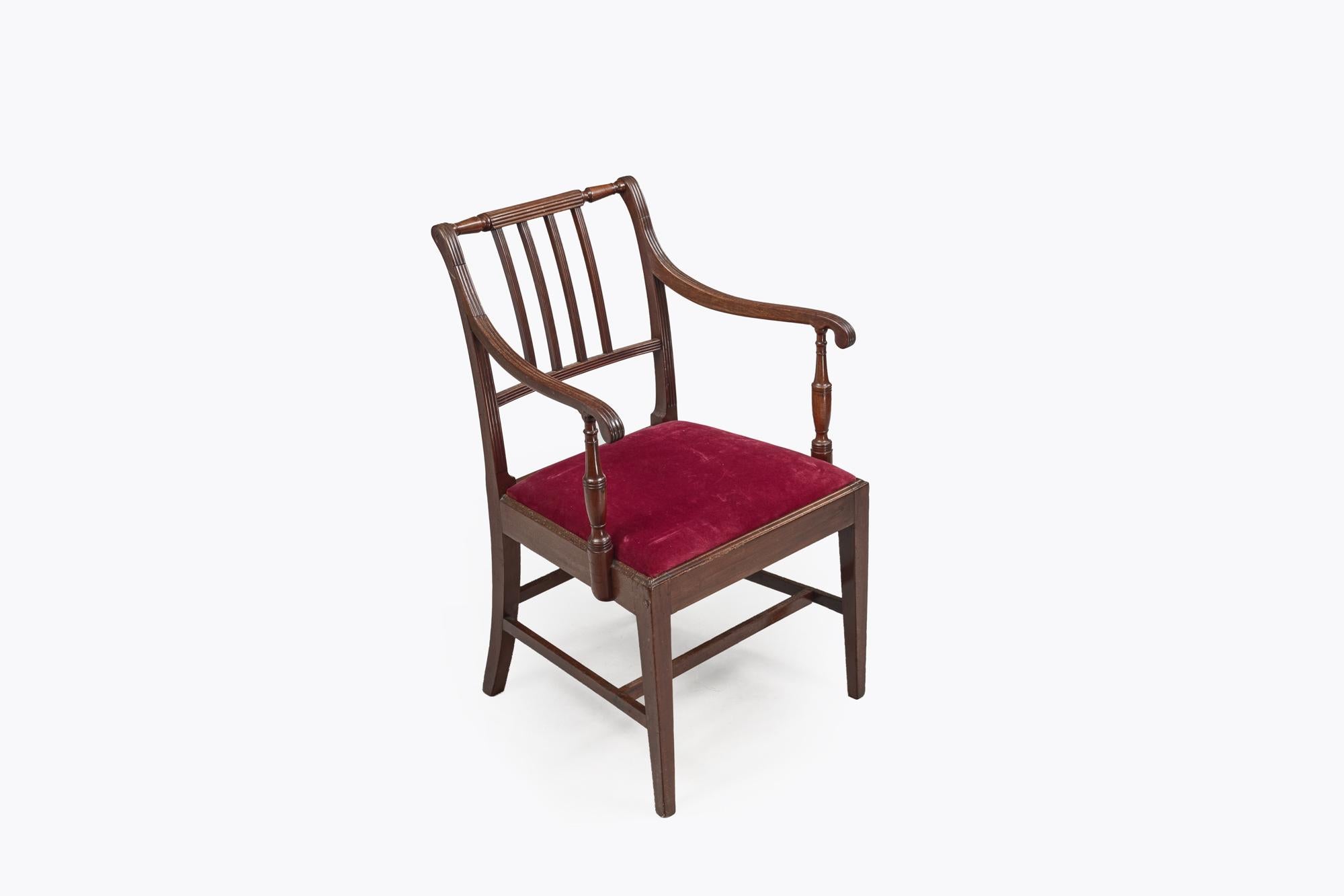 Set di otto sedie da pranzo in mogano con sughero del XIX secolo in vendita 3
