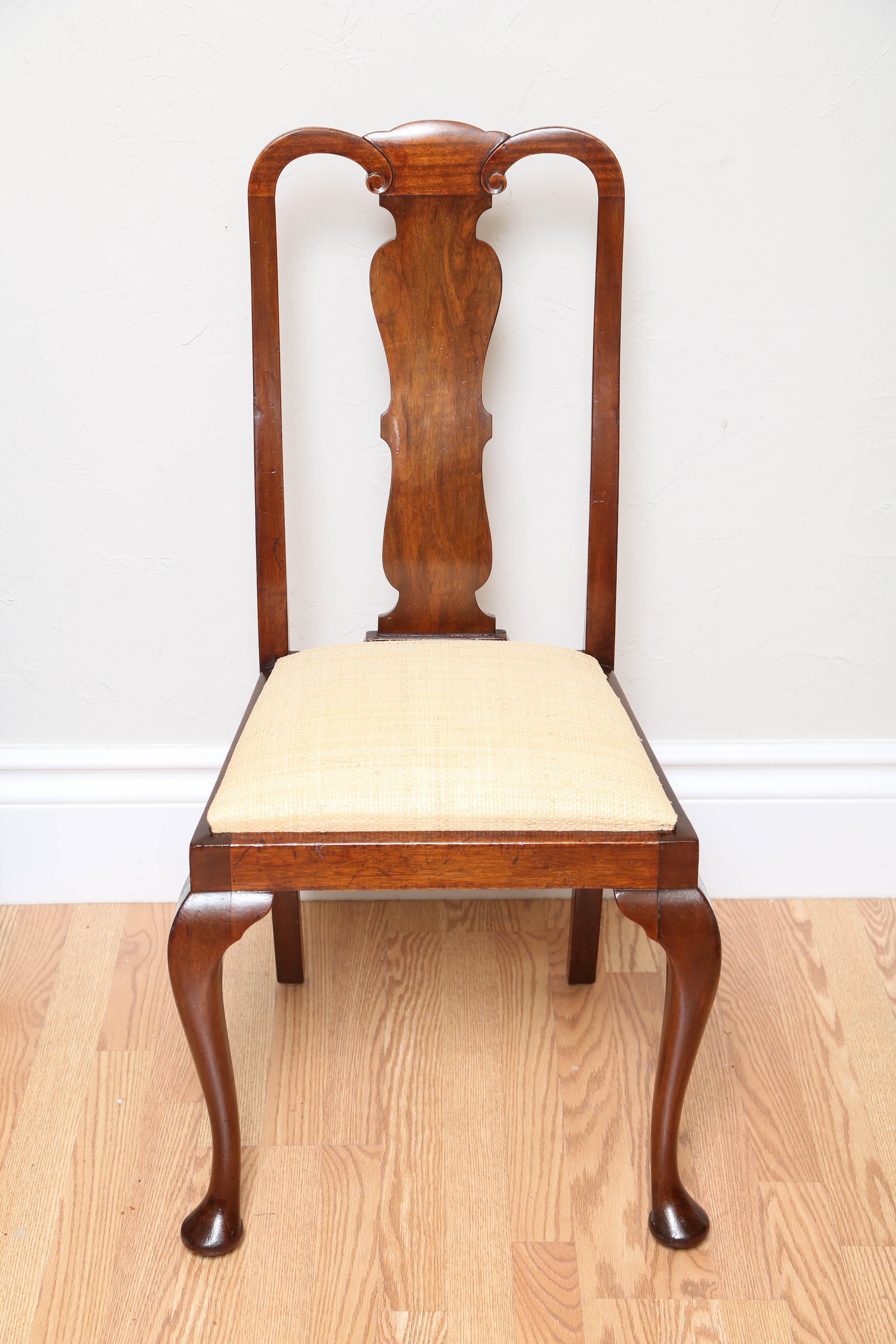 19th Century Set of Eight Queen Anne Style Dining Chairs 7