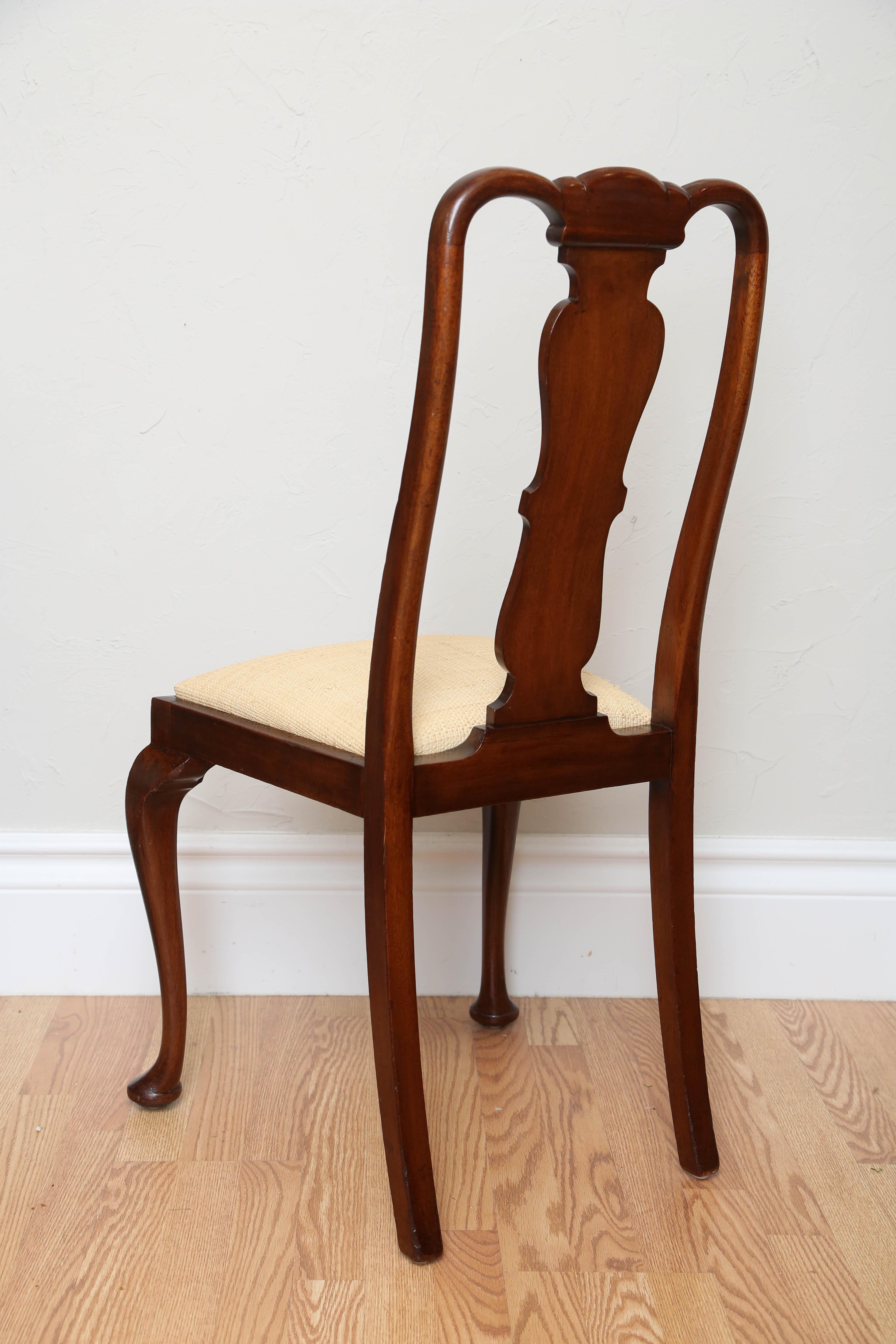 19th Century Set of Eight Queen Anne Style Dining Chairs In Good Condition In West Palm Beach, FL