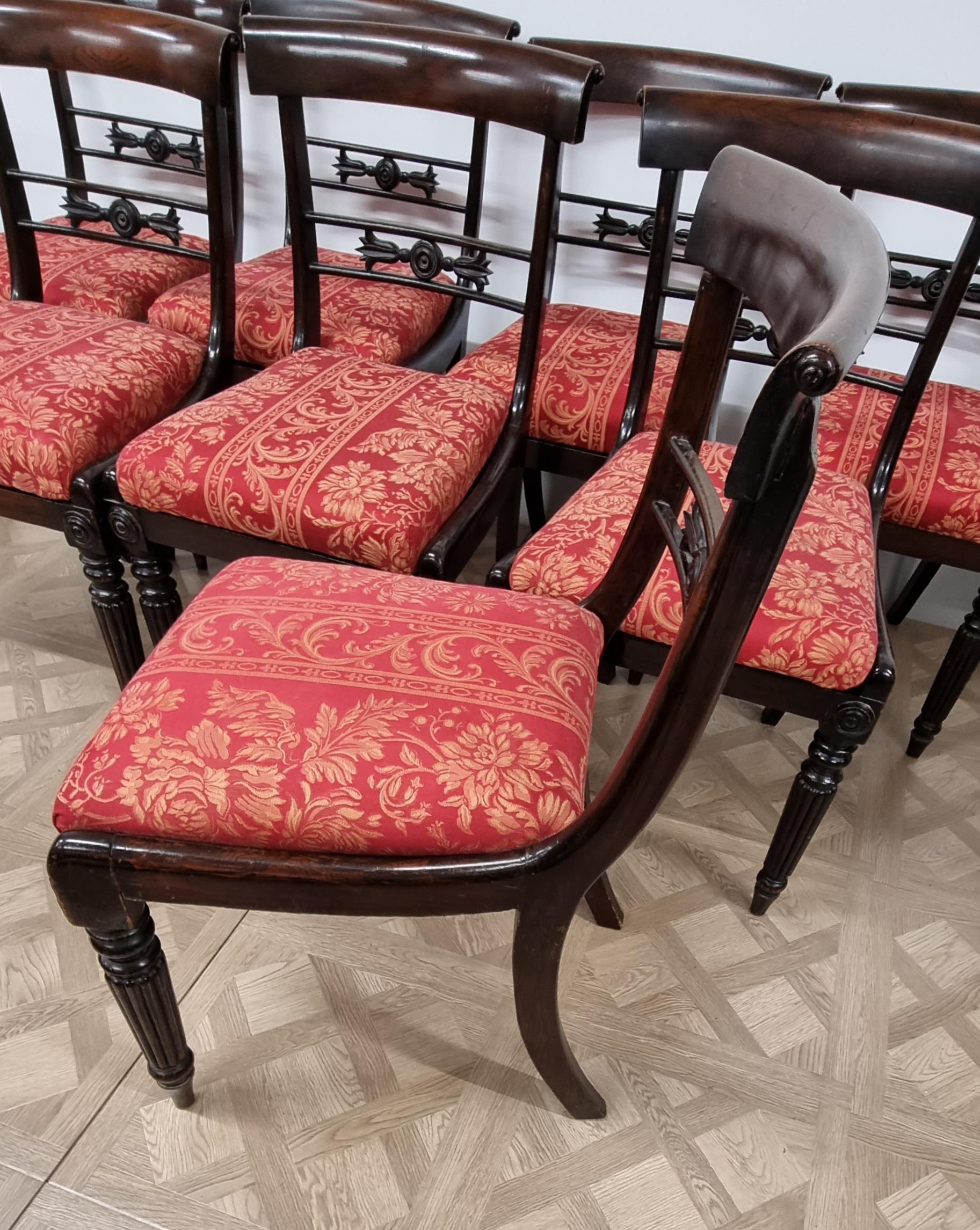 Ensemble de huit chaises de salle à manger en bois de rose d'époque William IV, 19e siècle Bon état - En vente à Hoddesdon, GB