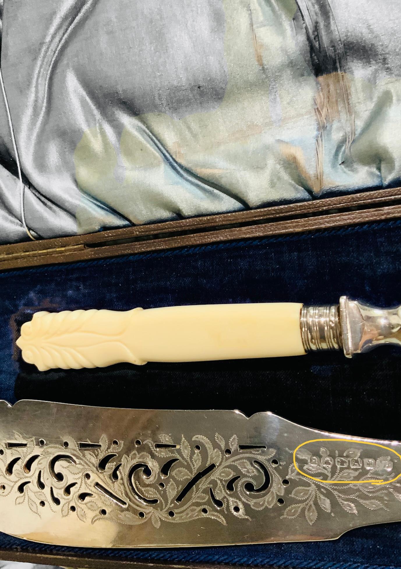 Set aus Fischgabel und Messer aus dem 19. Jahrhundert im Angebot 5
