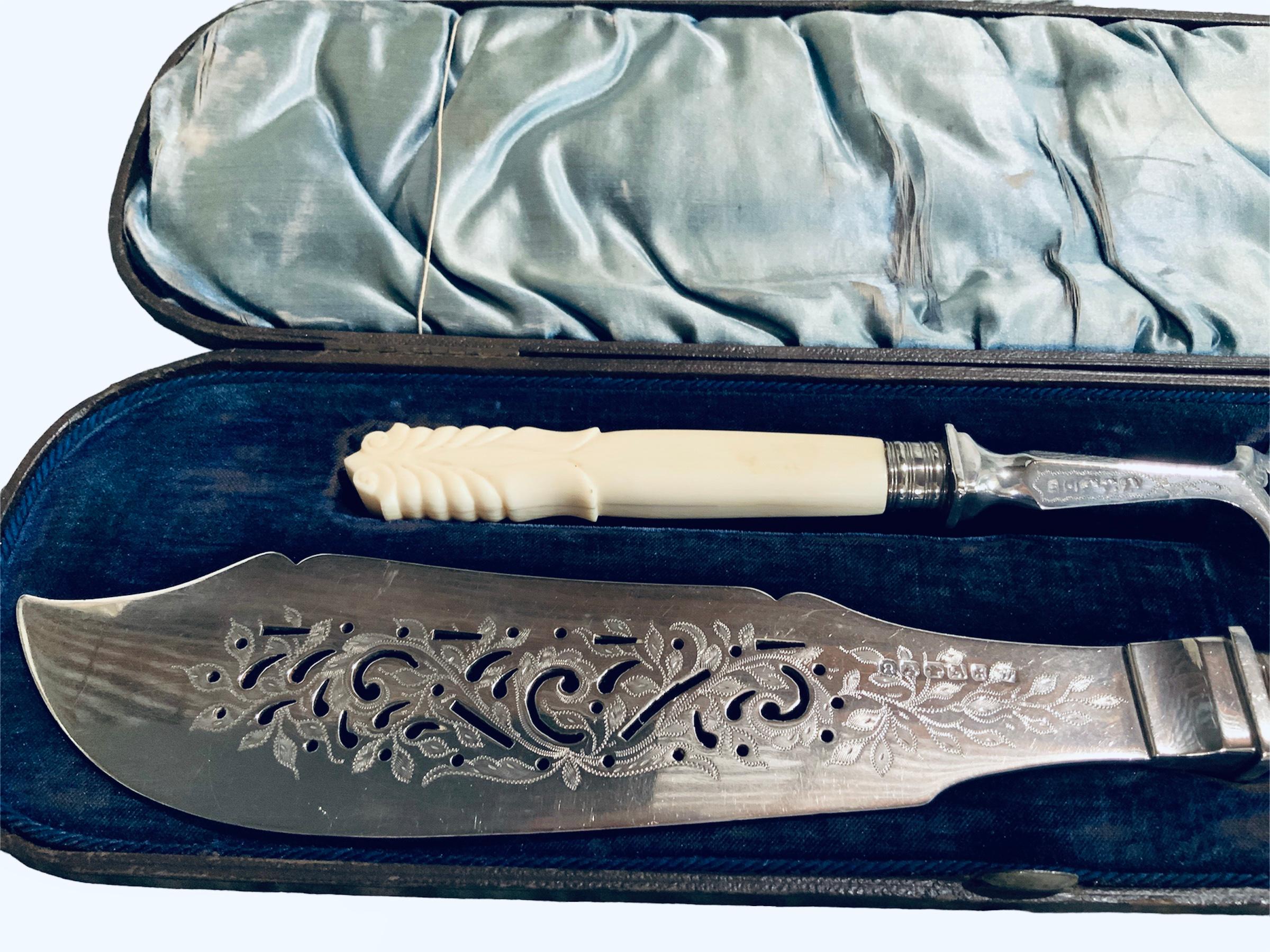 Anglais Ensemble de fourchettes et de couteaux de pêche du 19ème siècle en vente