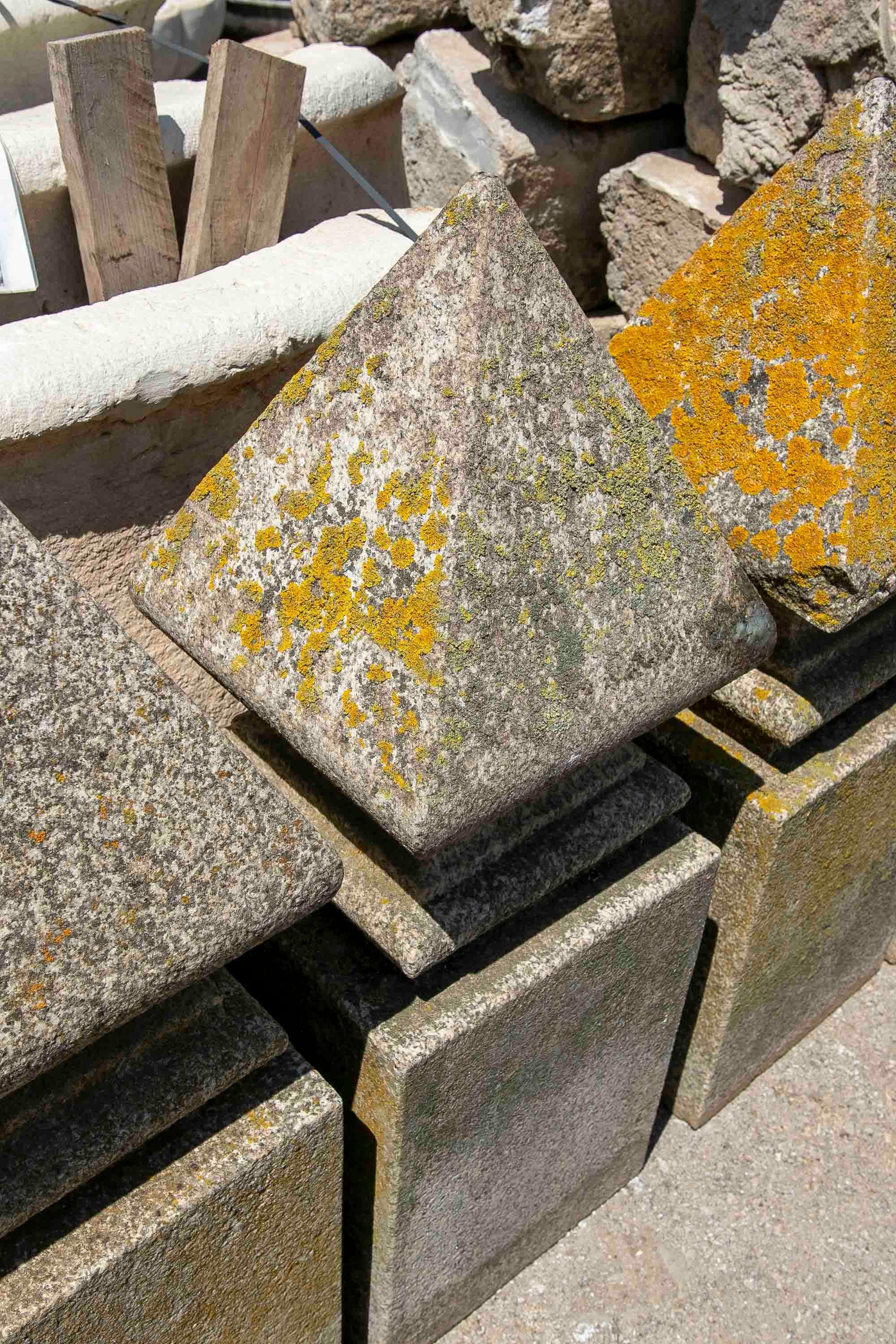 19th Century Set of Four Classical Granite Finials with Square Base In Good Condition In Marbella, ES
