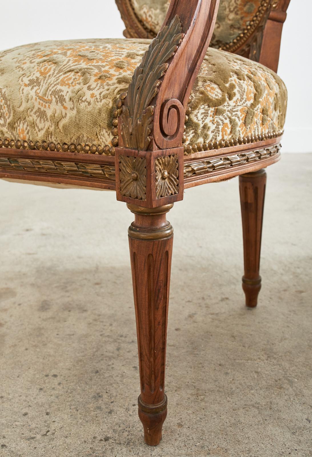 Satz von vier französischen Esszimmerstühlen im Louis-XVI-Stil des 19. Jahrhunderts im Zustand „Relativ gut“ im Angebot in Rio Vista, CA