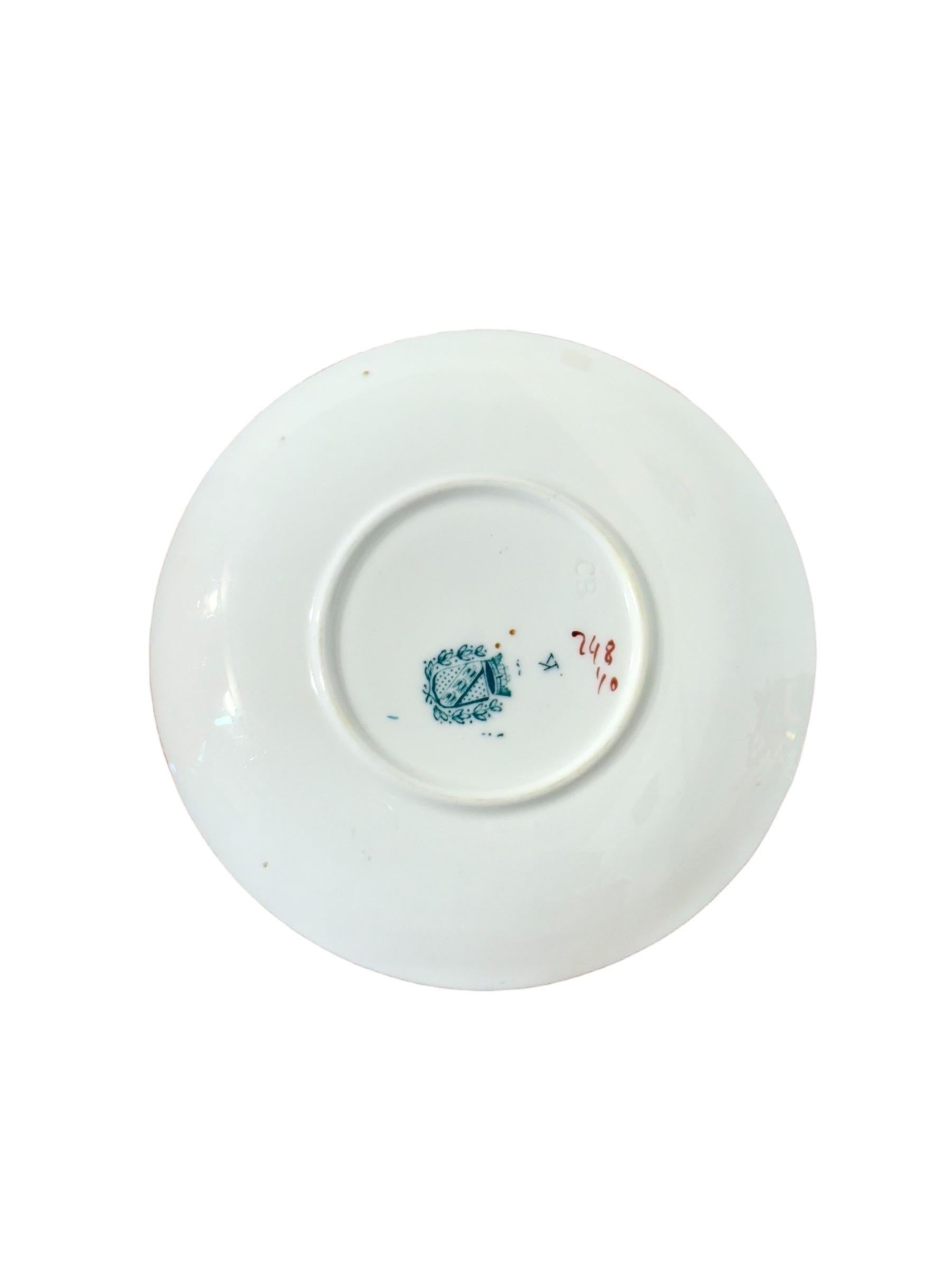 Porcellana Set di quattro tazze e piattini demitasse policromi Samson Paris del XIX secolo in vendita