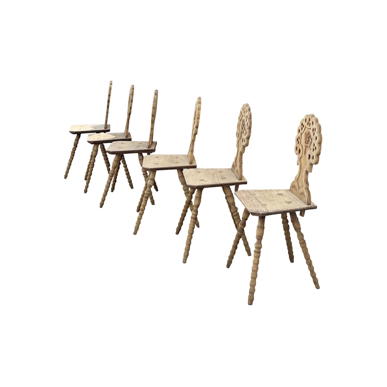19th Century Set of Six Italian Pinewood Dining Room Chairs, Antique Side Chairs For Sale 4