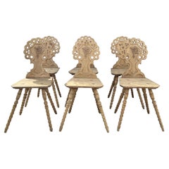 Ensemble de six chaises de salle à manger italiennes en bois de pin du 19ème siècle, chaises d'appoint anciennes