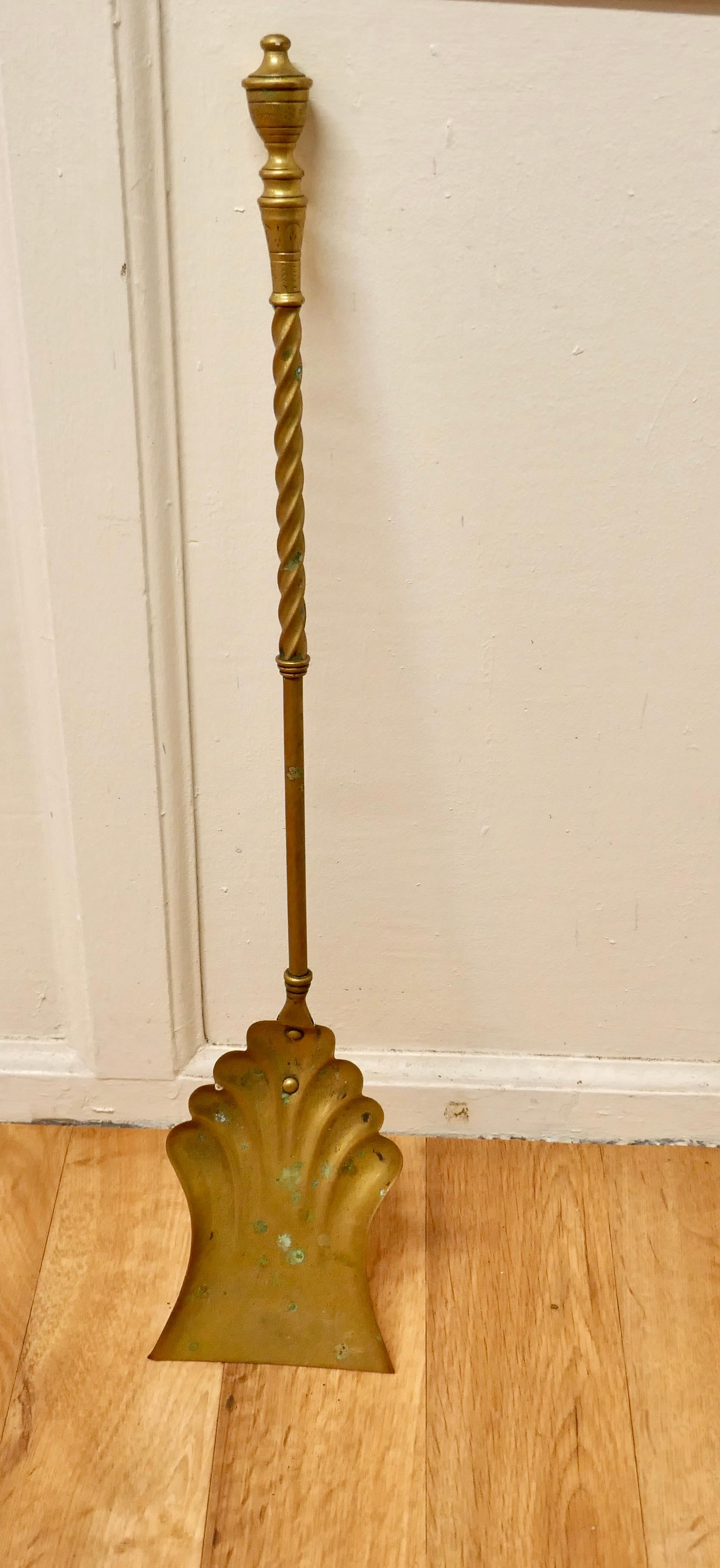 19th Century Set of  Long Barley Twist Fireside Tools In Good Condition For Sale In Godshill, Isle of Wight