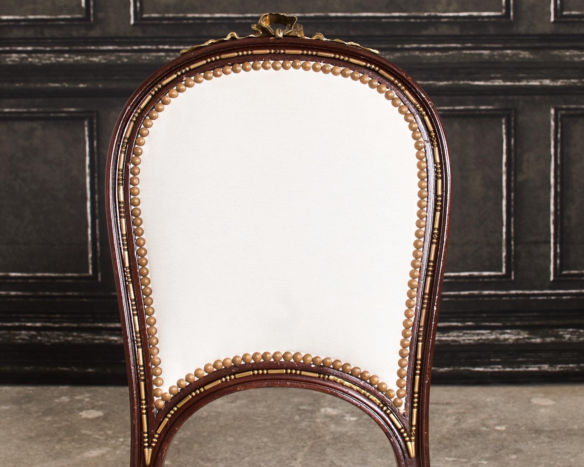 Ensemble de six chaises de salle à manger en acajou de style Directoire du 19e siècle  en vente 6