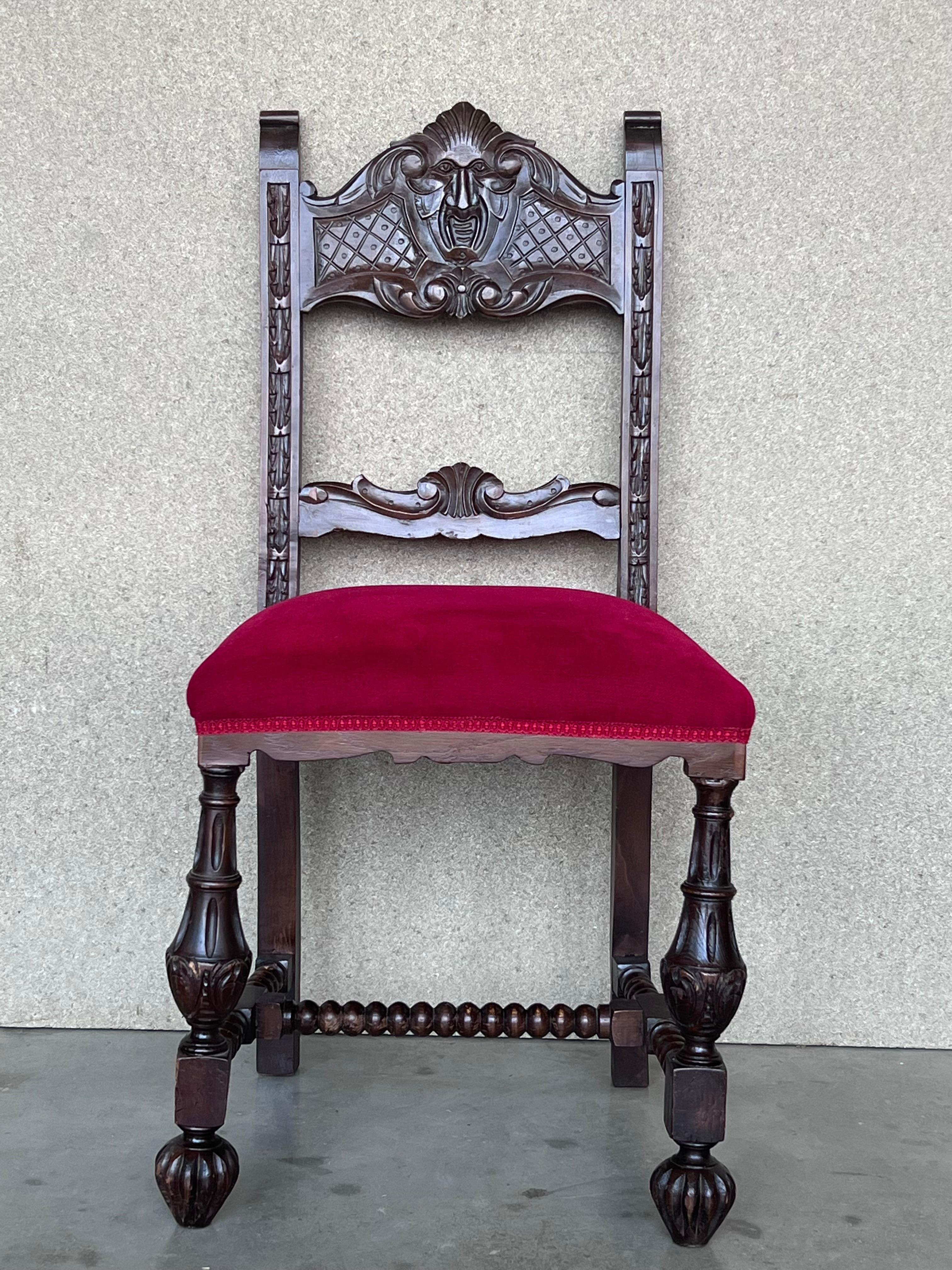 19th century carved walnut armchair.
Perfect to place in your room or in your kitchen
The frames with carved structure. The legs are finished in a higly carved. ball feet.
It has a red velvet seat.