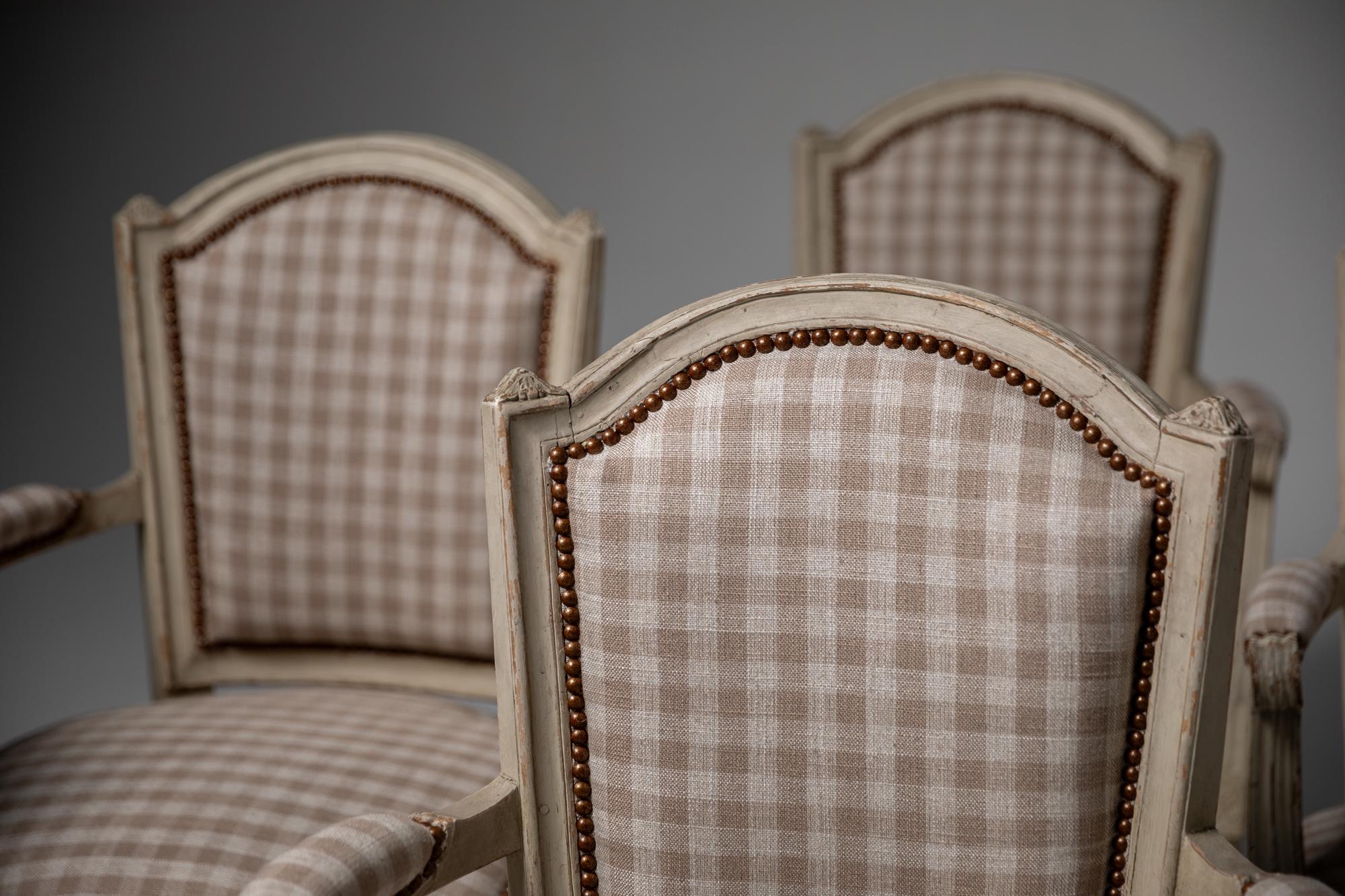 Francese Set di sei poltrone francesi in stile Luigi XVI del XIX secolo in vendita