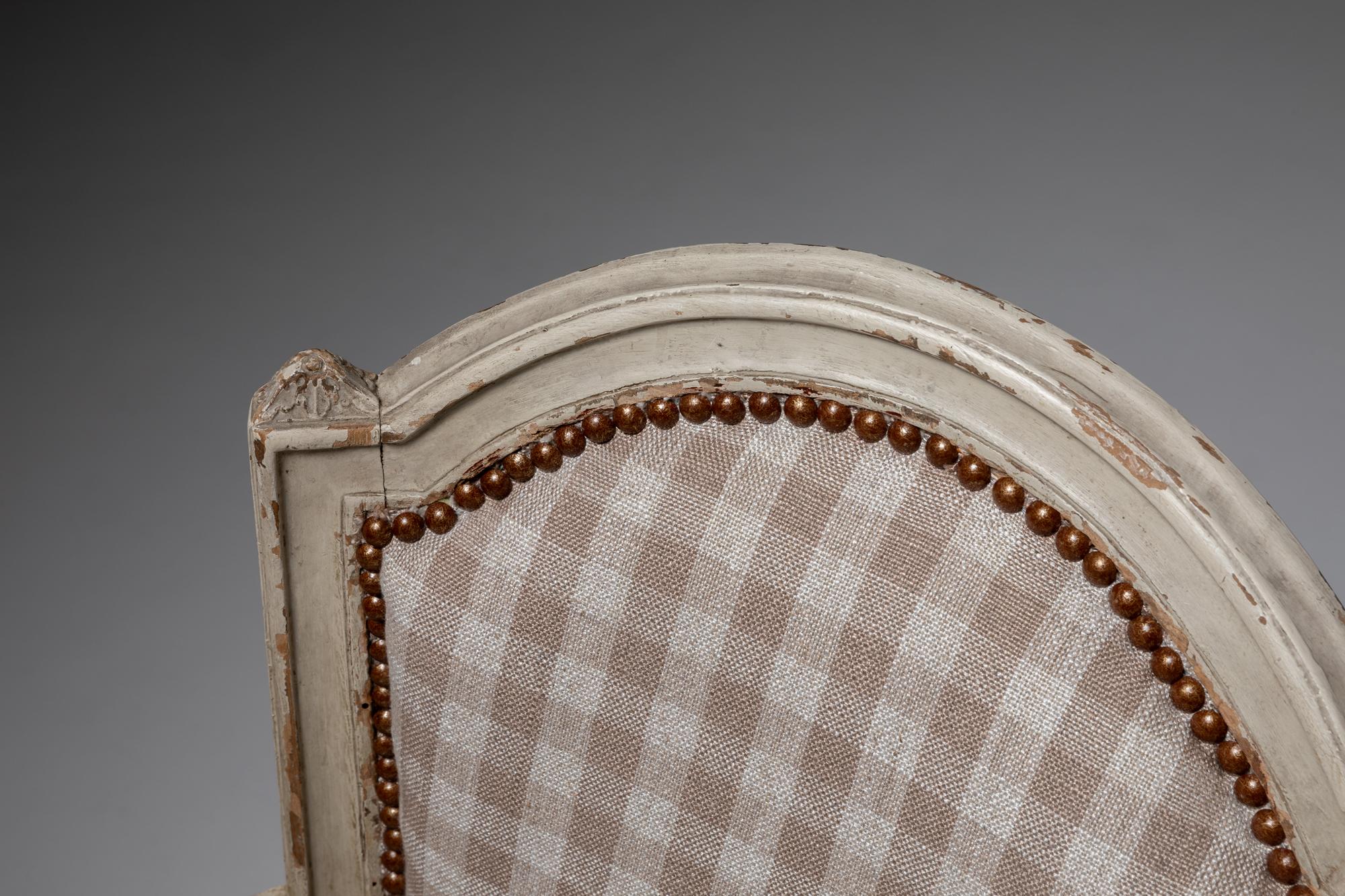 Fatto a mano Set di sei poltrone francesi in stile Luigi XVI del XIX secolo in vendita