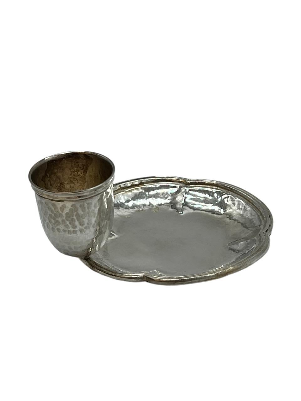 19th Century Set of Sixteen Spanish Sterling Silver Dishes with Bowl Attached For Sale 10