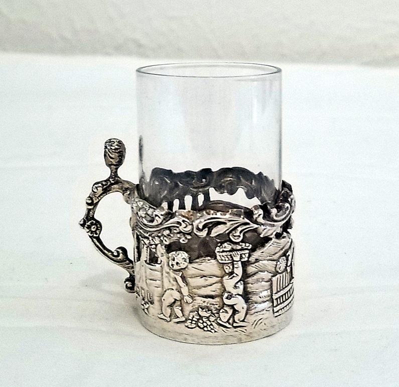 19th Century Set of Ten Sterling Silver Shot Glasses by W Comyn In Good Condition In Dallas, TX