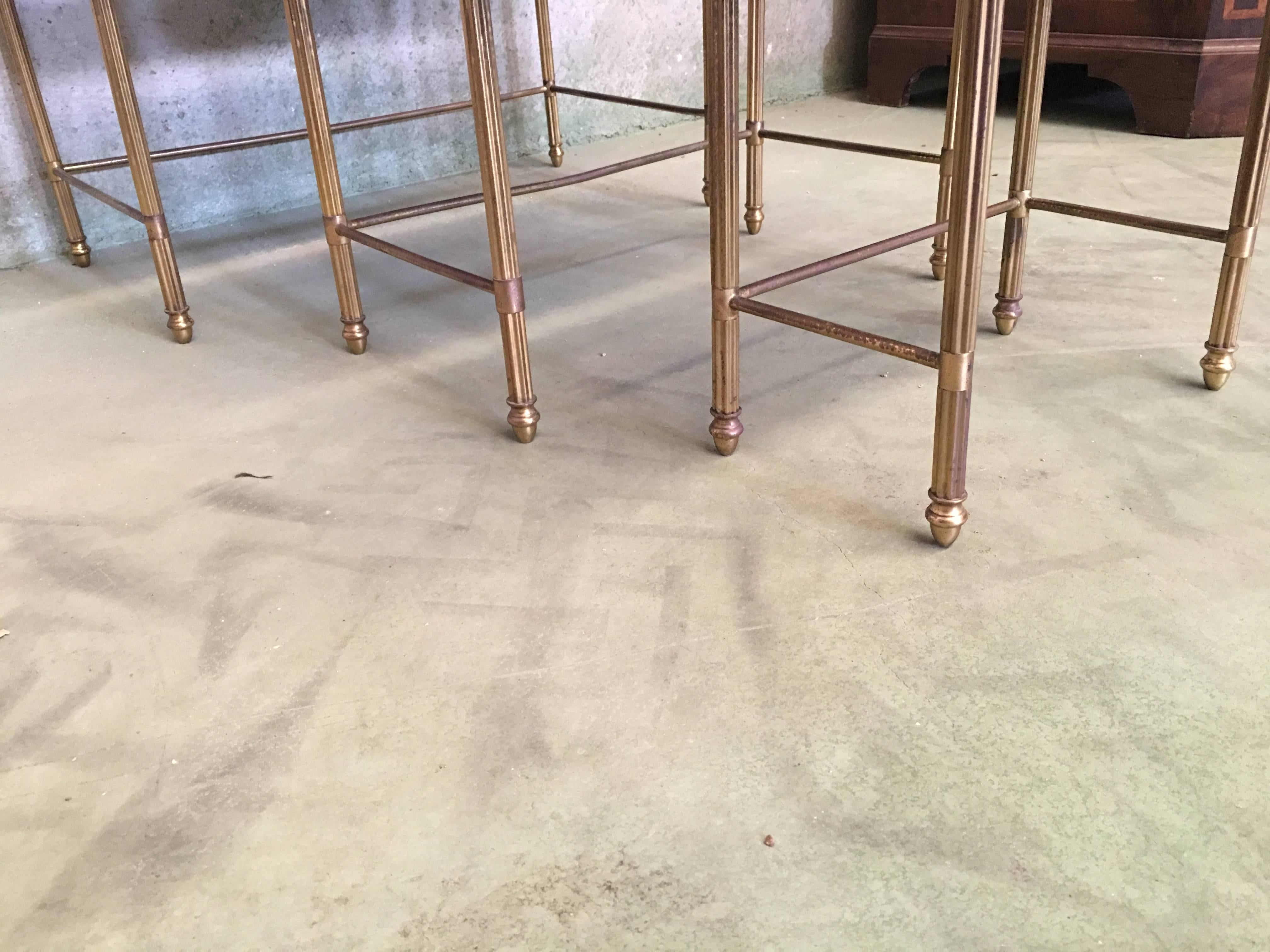 19th Century Set of Three Nesting Tables in Brass and Mahogany, France For Sale 7