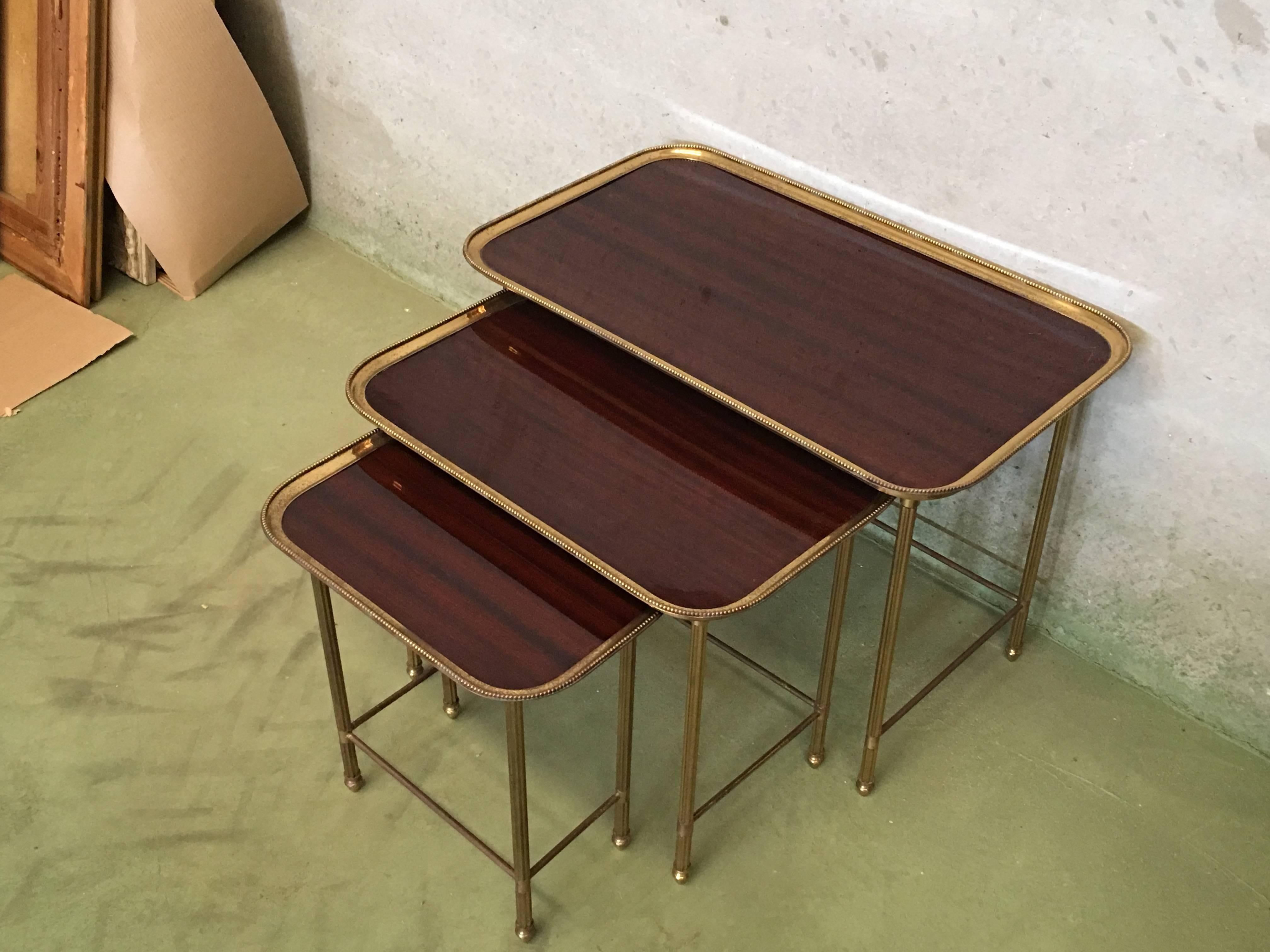 19th Century Set of Three Nesting Tables in Brass and Mahogany, France For Sale 3