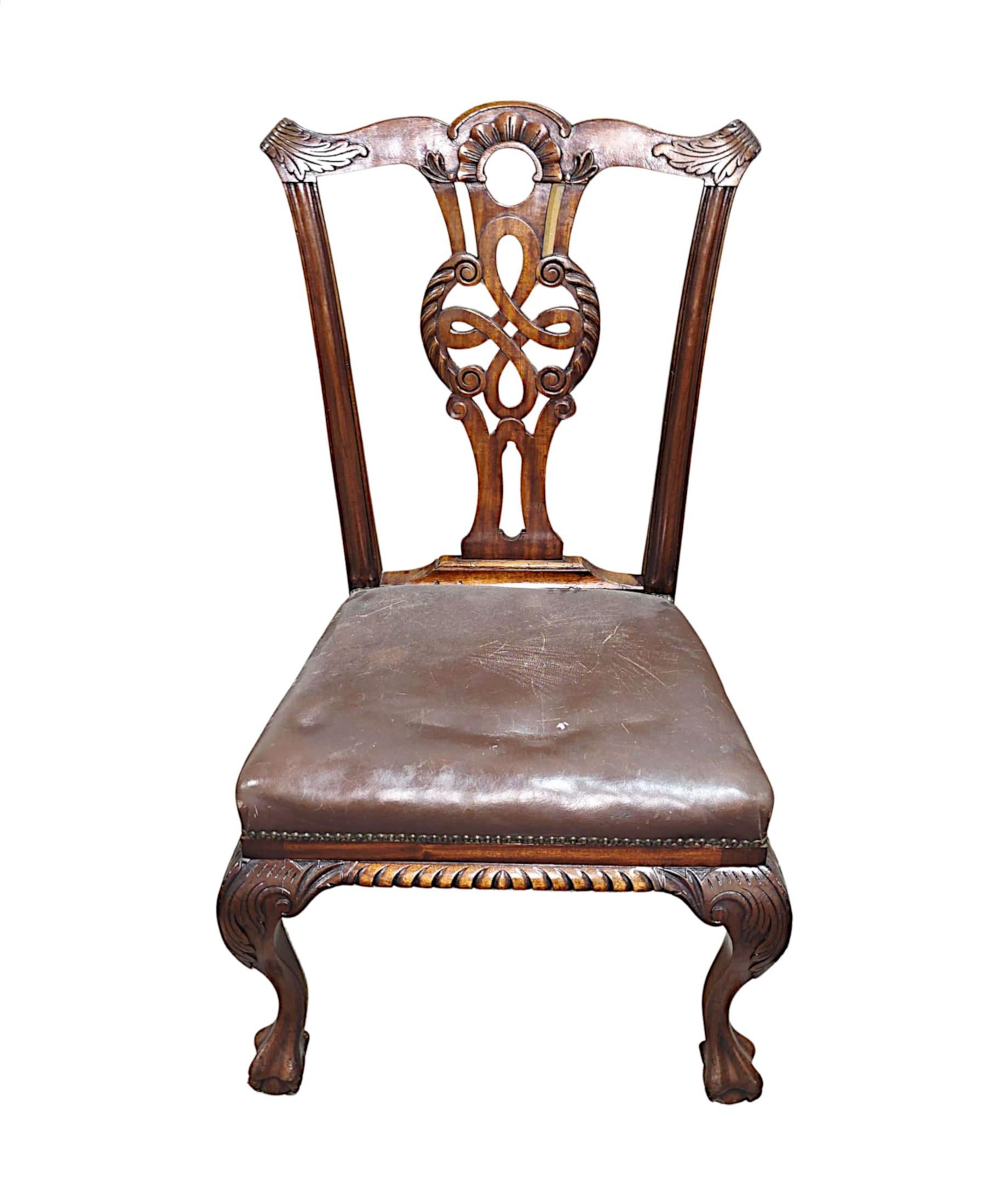 Siglo XIX Conjunto de veinticuatro sillas de comedor atribuidas a Butler's of Dublin en venta 4